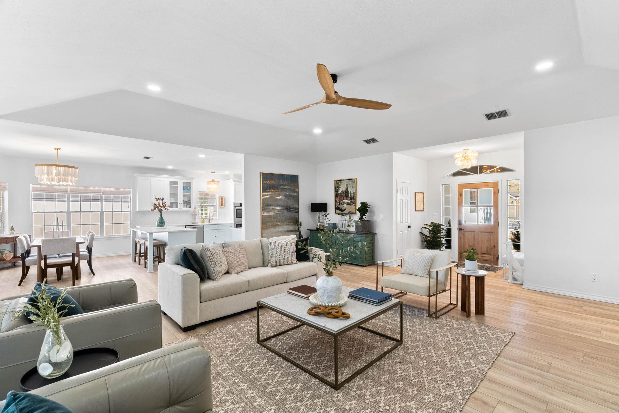 113 Royal Oaks Dr, Rockport, TX 78382