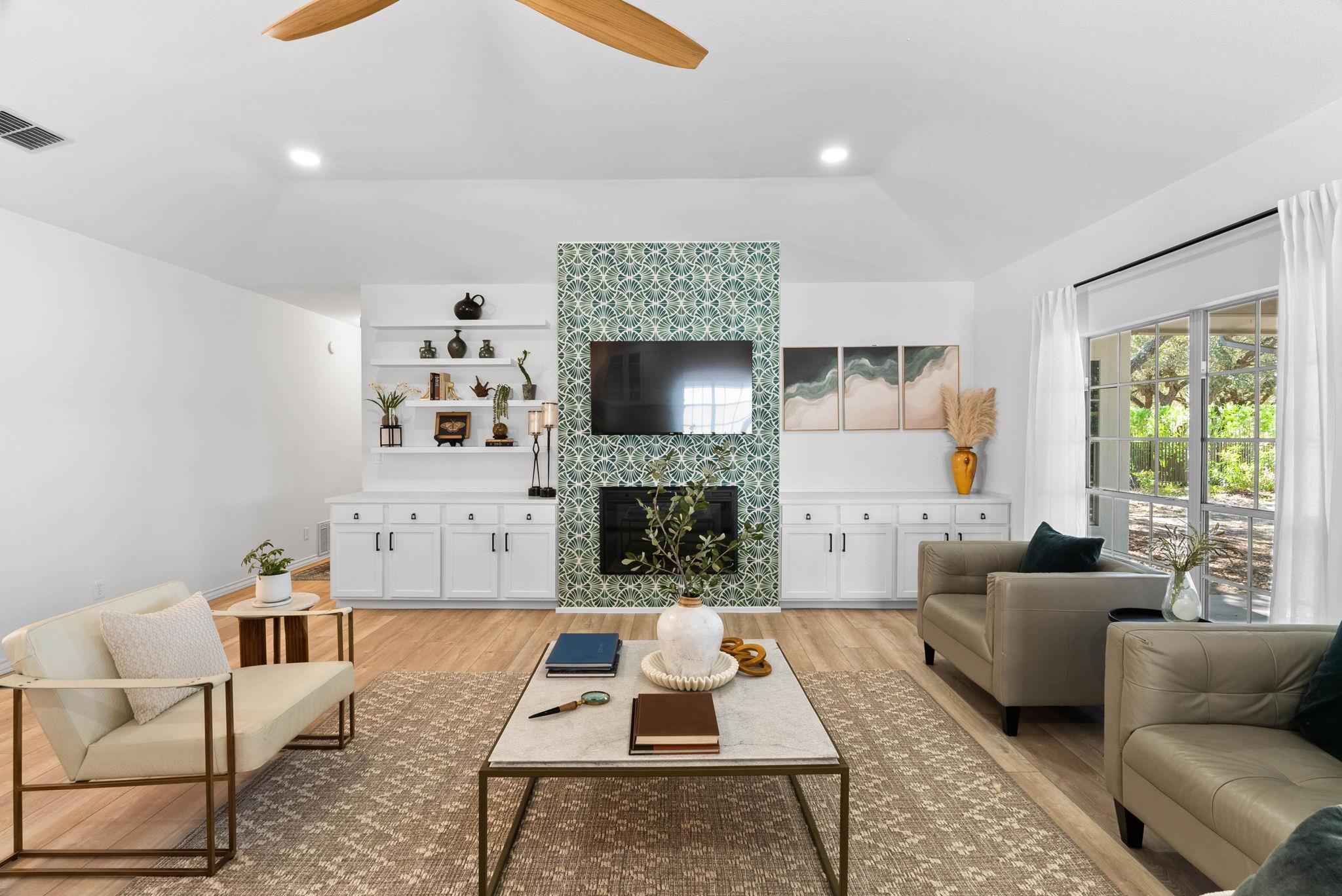 113 Royal Oaks Dr, Rockport, TX 78382