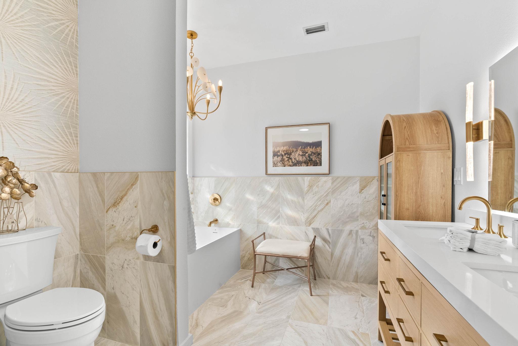 113 Royal Oaks Dr, Rockport, TX 78382