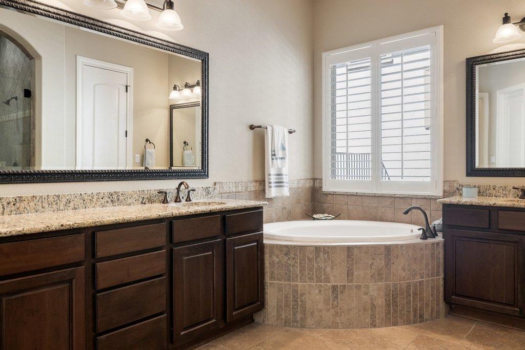 115 Reflection Bay Ct, Austin, TX 78738