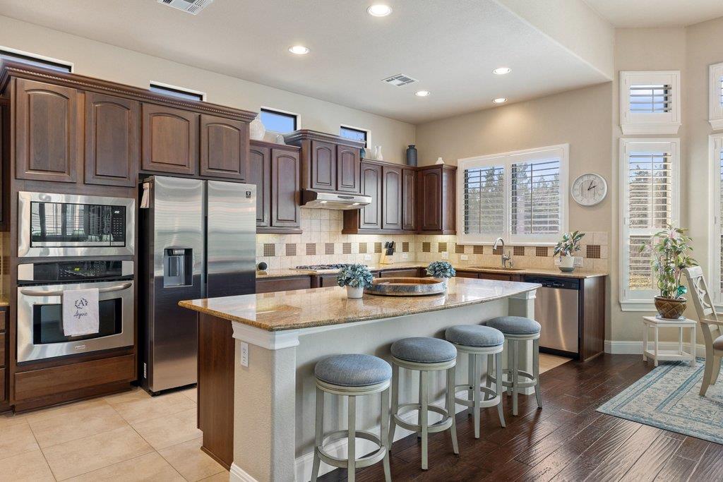 115 Reflection Bay Ct, Austin, TX 78738