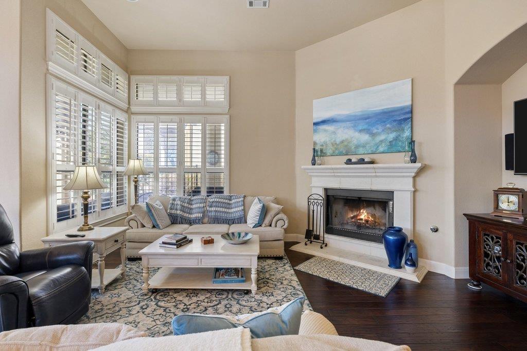 115 Reflection Bay Ct, Austin, TX 78738