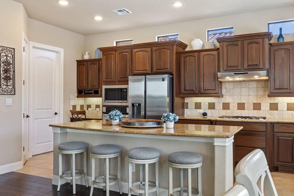 115 Reflection Bay Ct, Austin, TX 78738