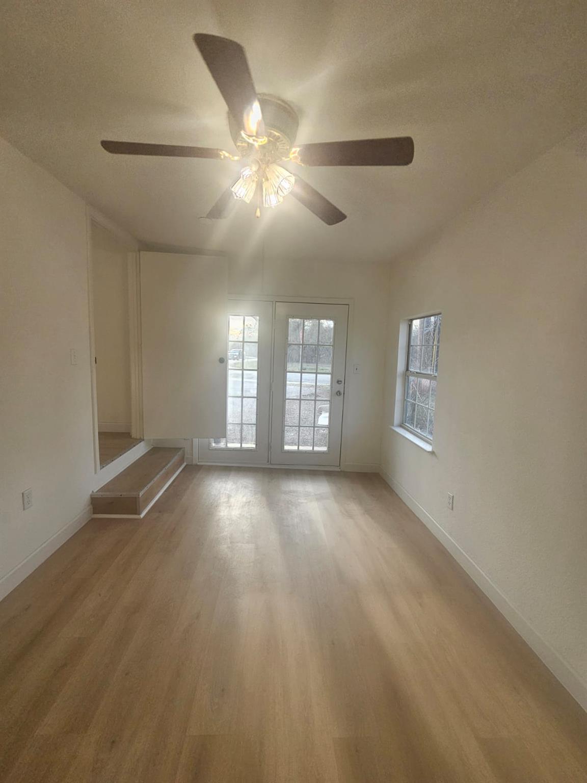 1300 Hondo St, Lockhart, TX 78644