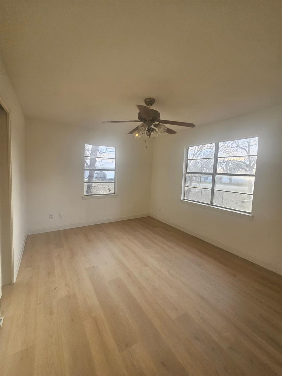 1300 Hondo St, Lockhart, TX 78644