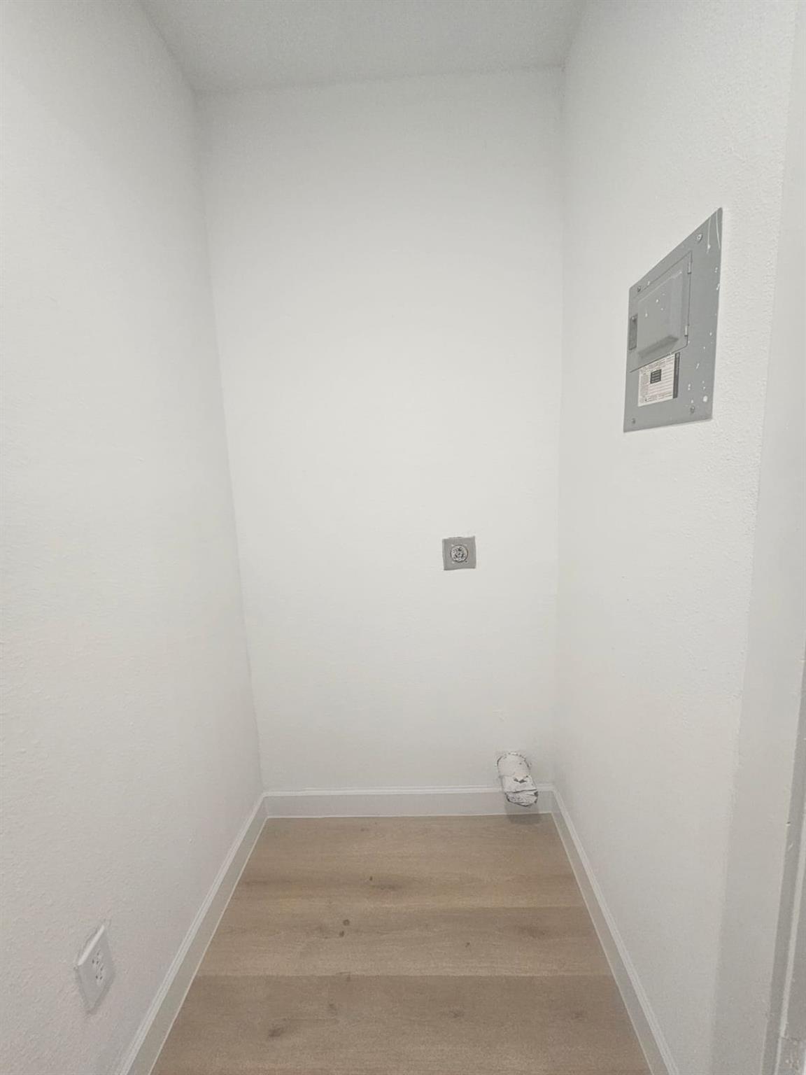 1300 Hondo St, Lockhart, TX 78644