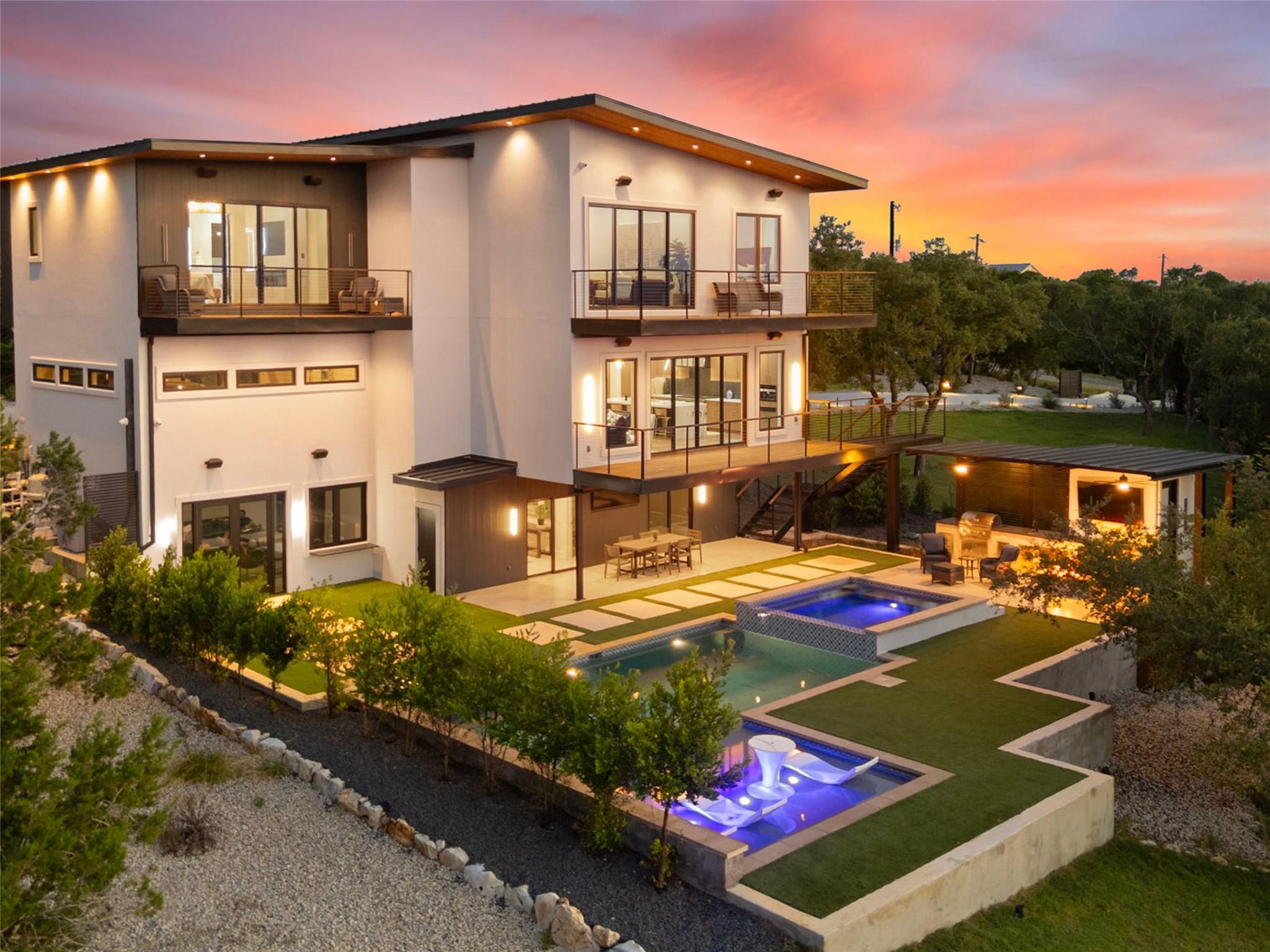 1104 SUMMIT RIDGE DR Dr, New Braunfels, TX 78132