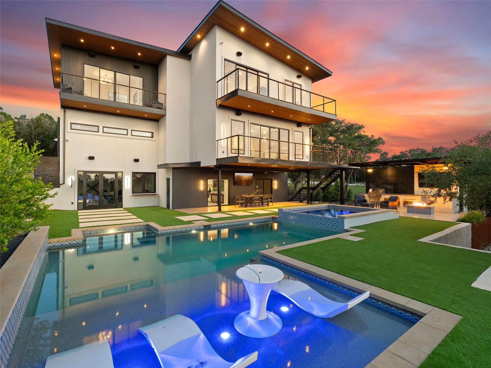 1104 SUMMIT RIDGE DR Dr, New Braunfels, TX 78132