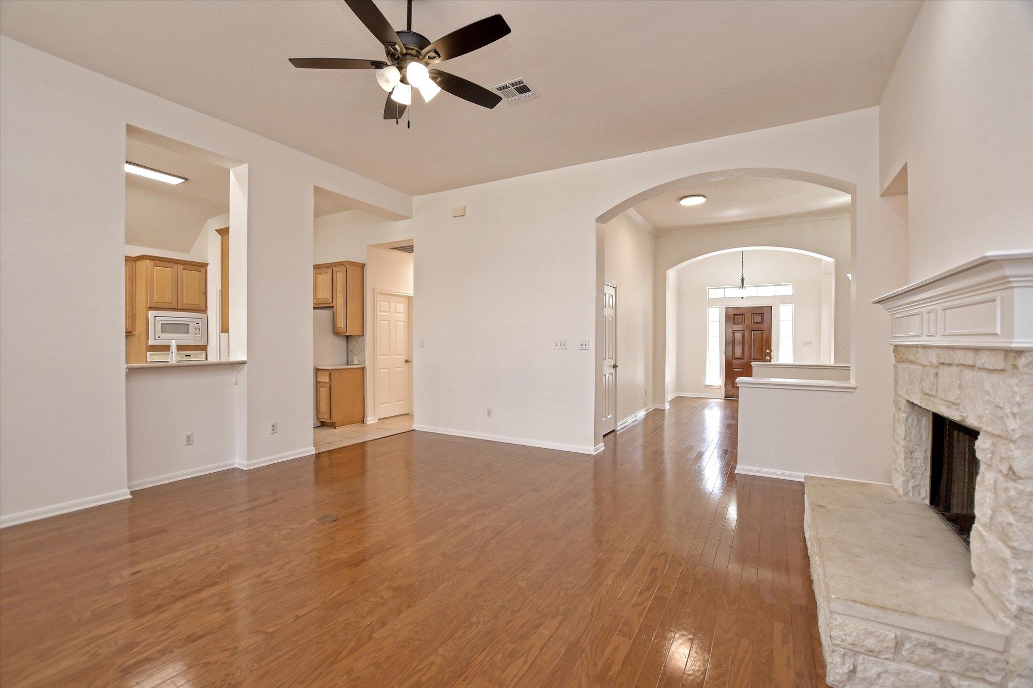 2632 Henley Dr, Round Rock, TX 78681