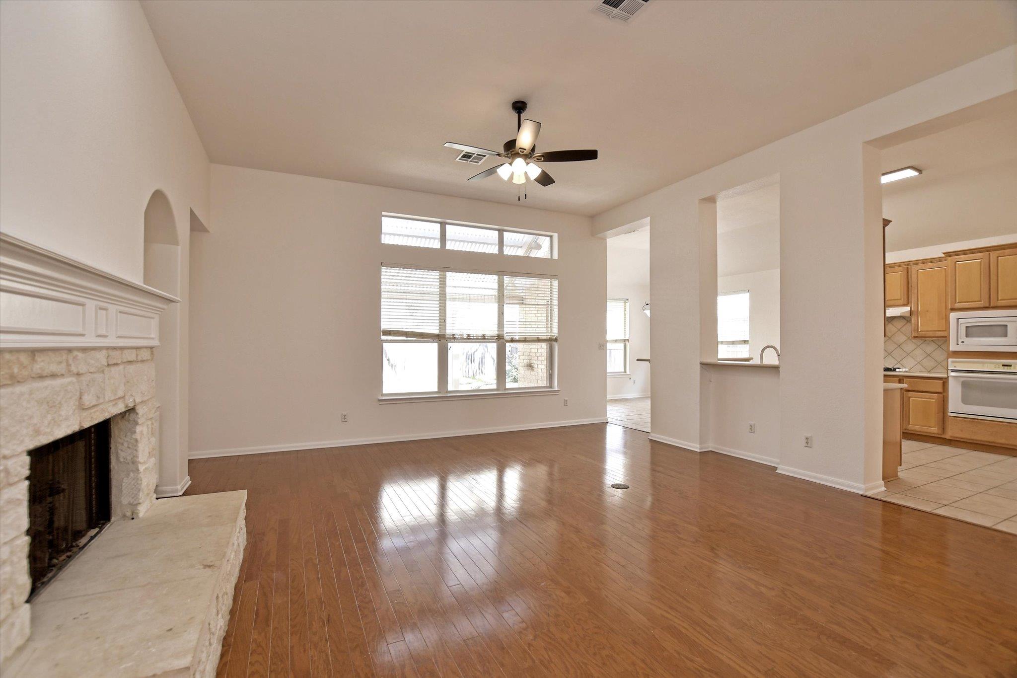 2632 Henley Dr, Round Rock, TX 78681