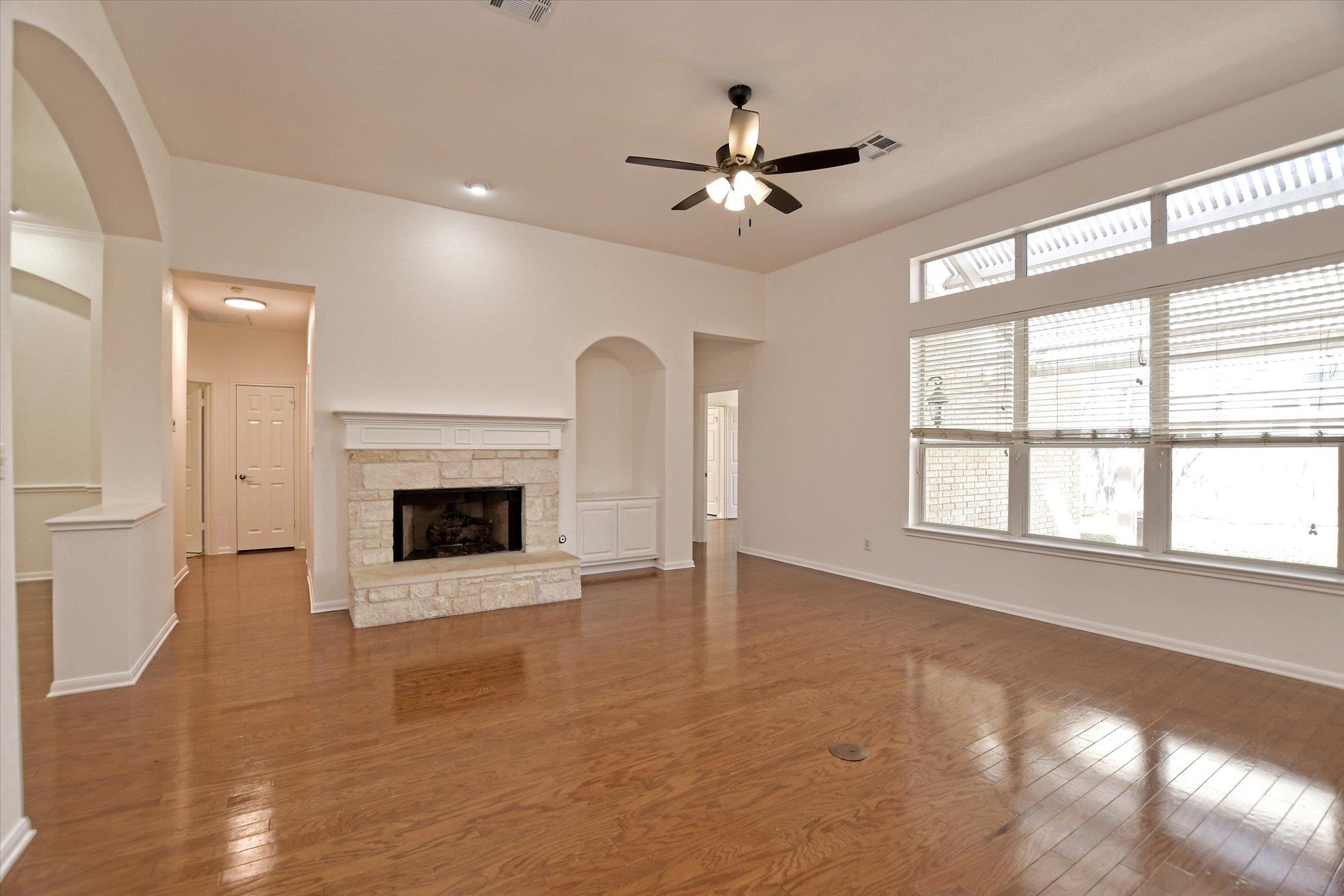 2632 Henley Dr, Round Rock, TX 78681