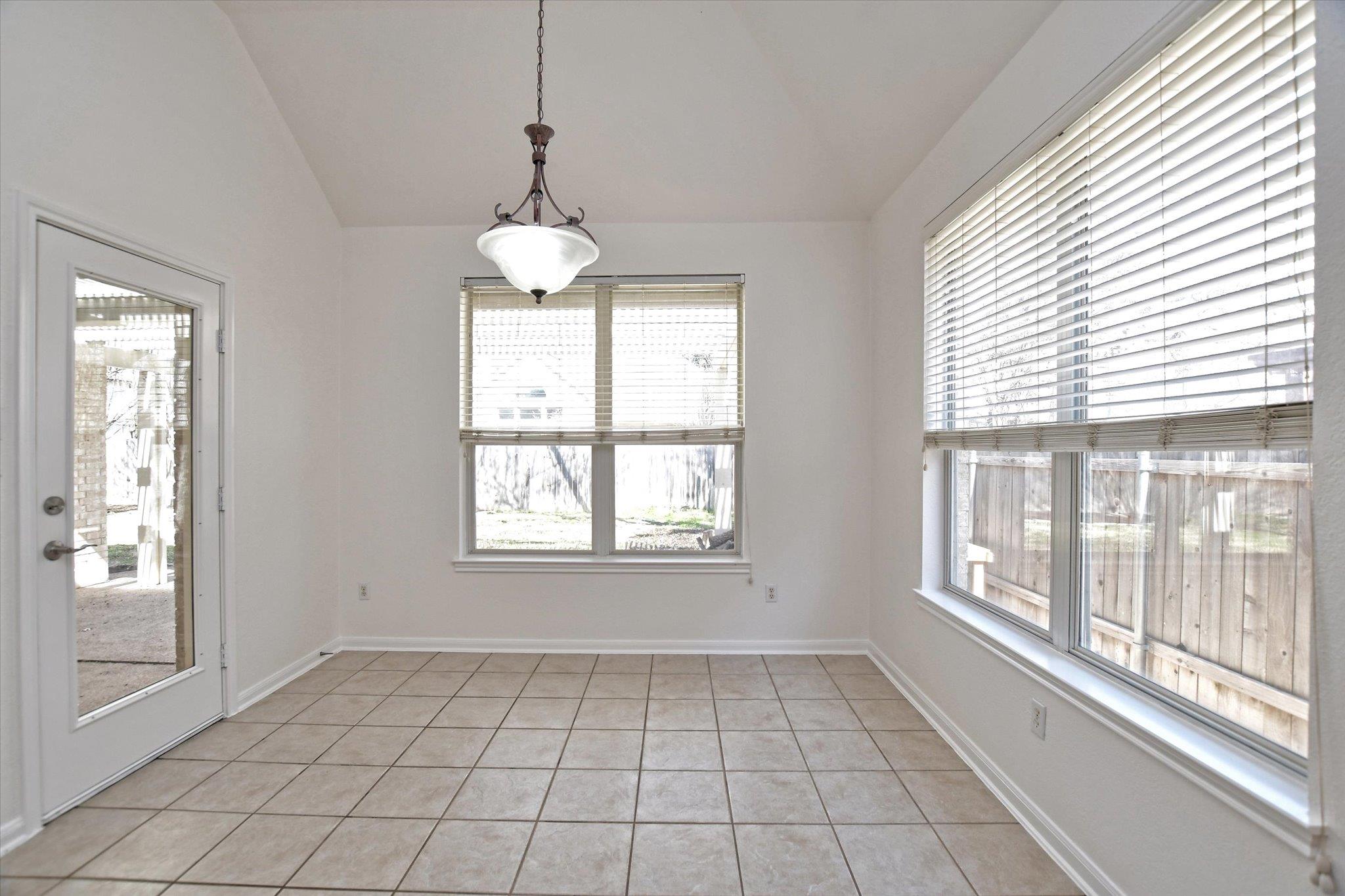 2632 Henley Dr, Round Rock, TX 78681