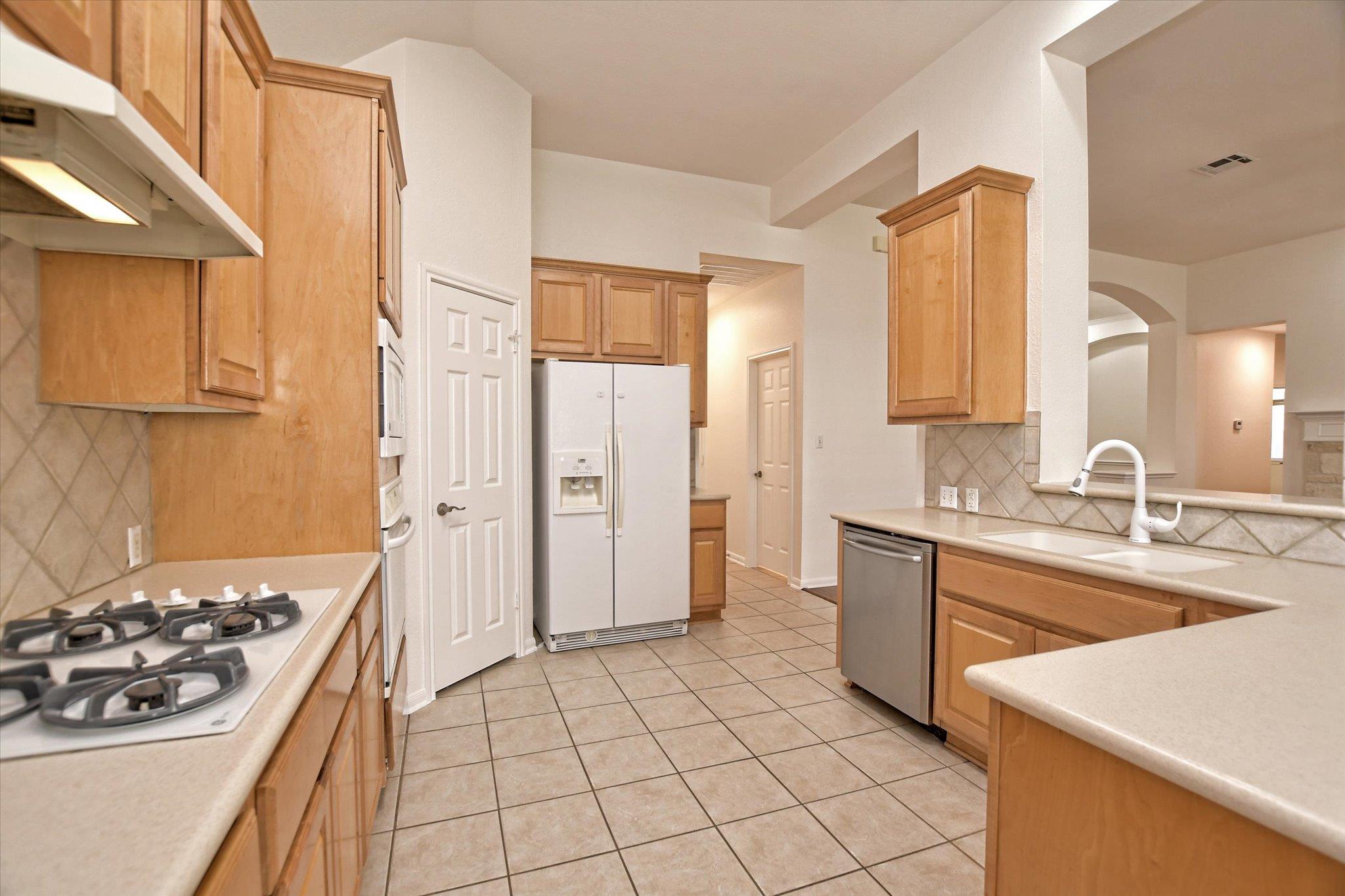 2632 Henley Dr, Round Rock, TX 78681