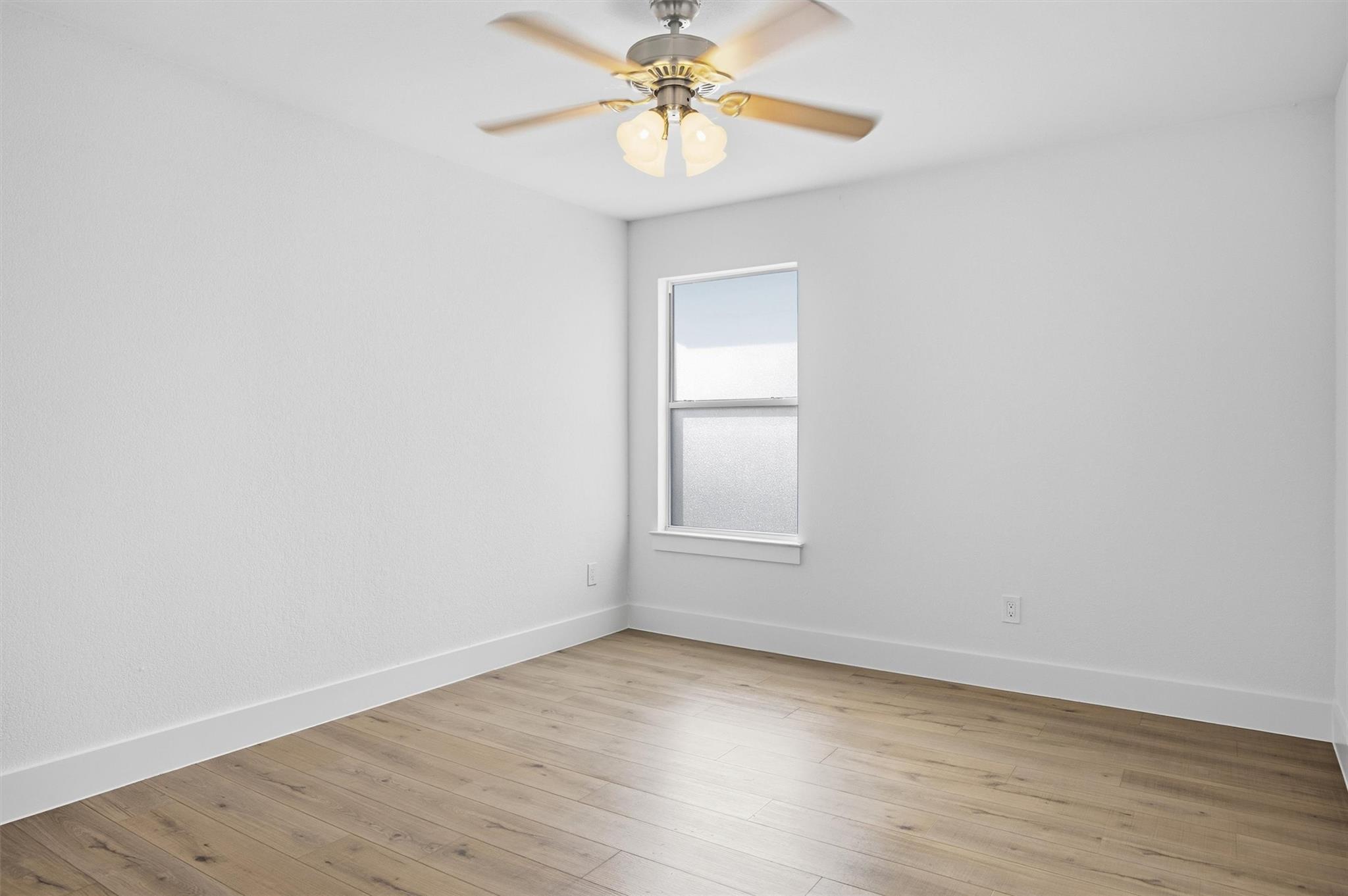 6708 Panda Royle Dr, Del Valle, TX 78617