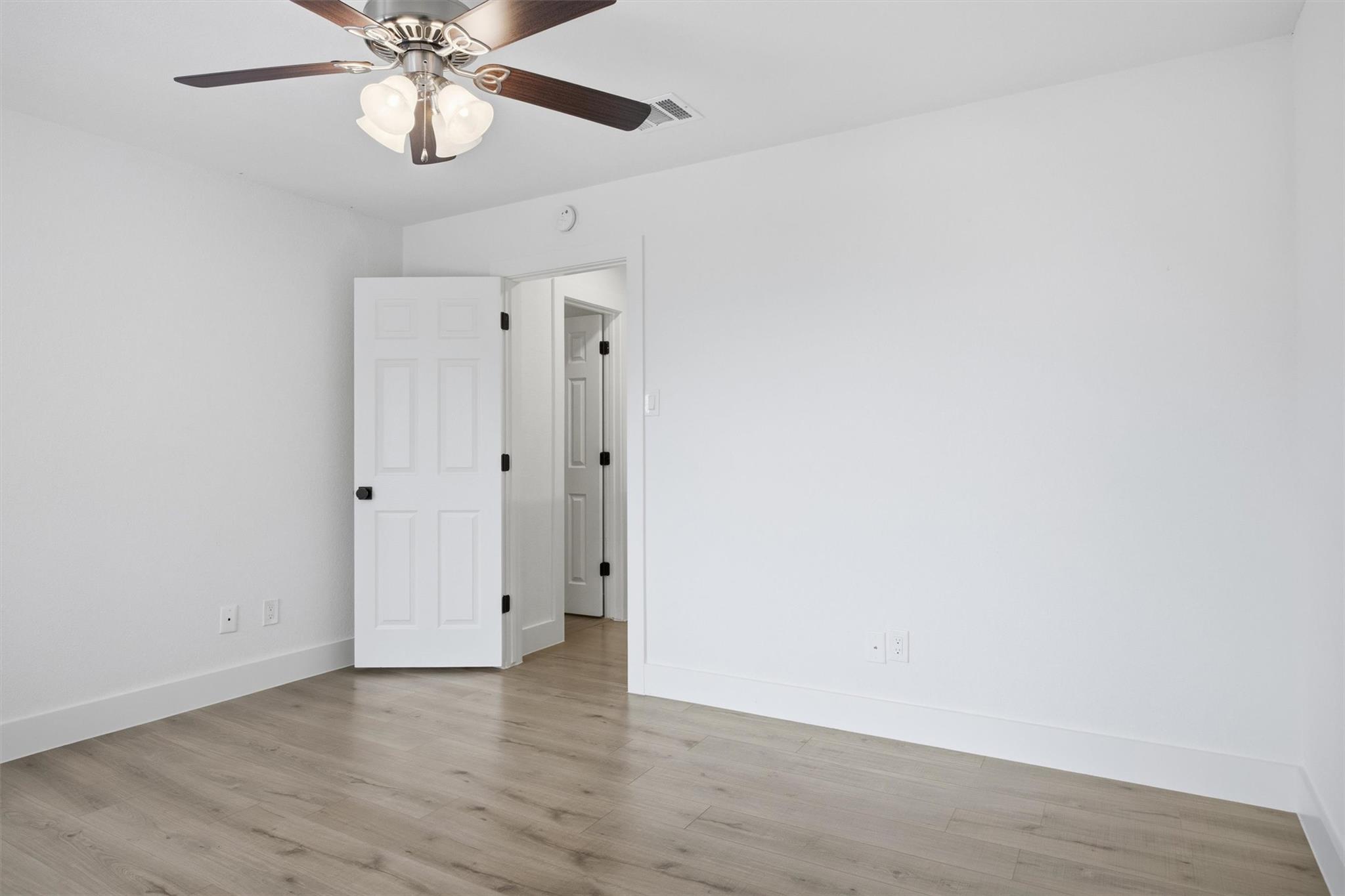 6708 Panda Royle Dr, Del Valle, TX 78617