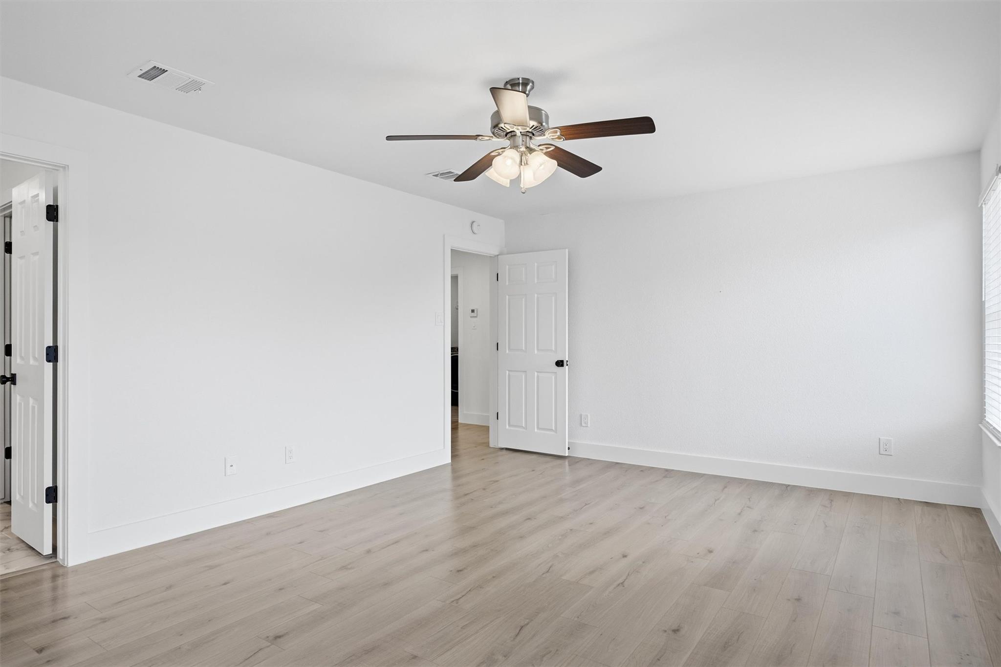 6708 Panda Royle Dr, Del Valle, TX 78617