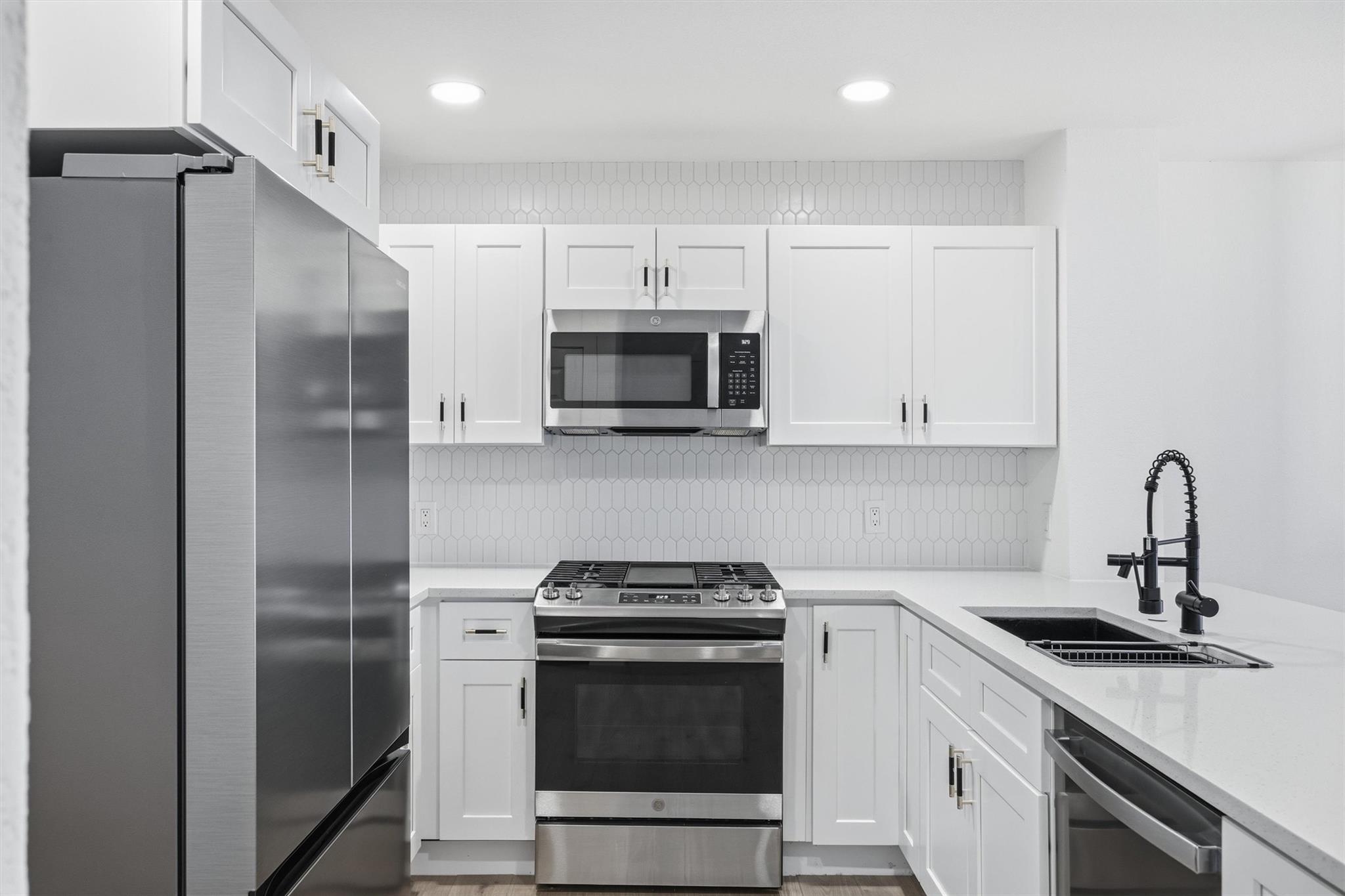 6708 Panda Royle Dr, Del Valle, TX 78617