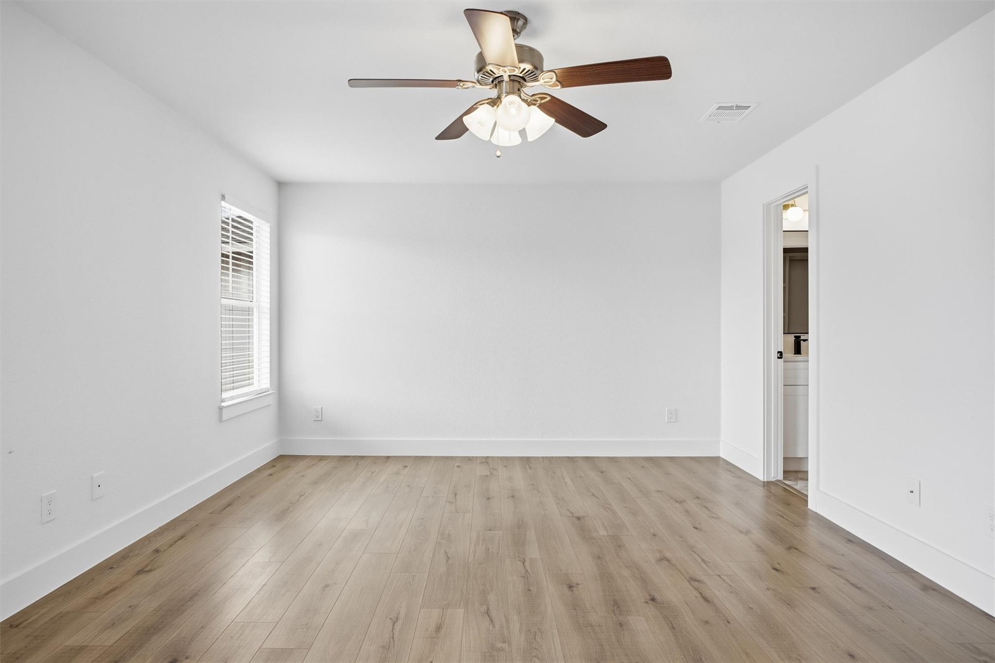 6708 Panda Royle Dr, Del Valle, TX 78617