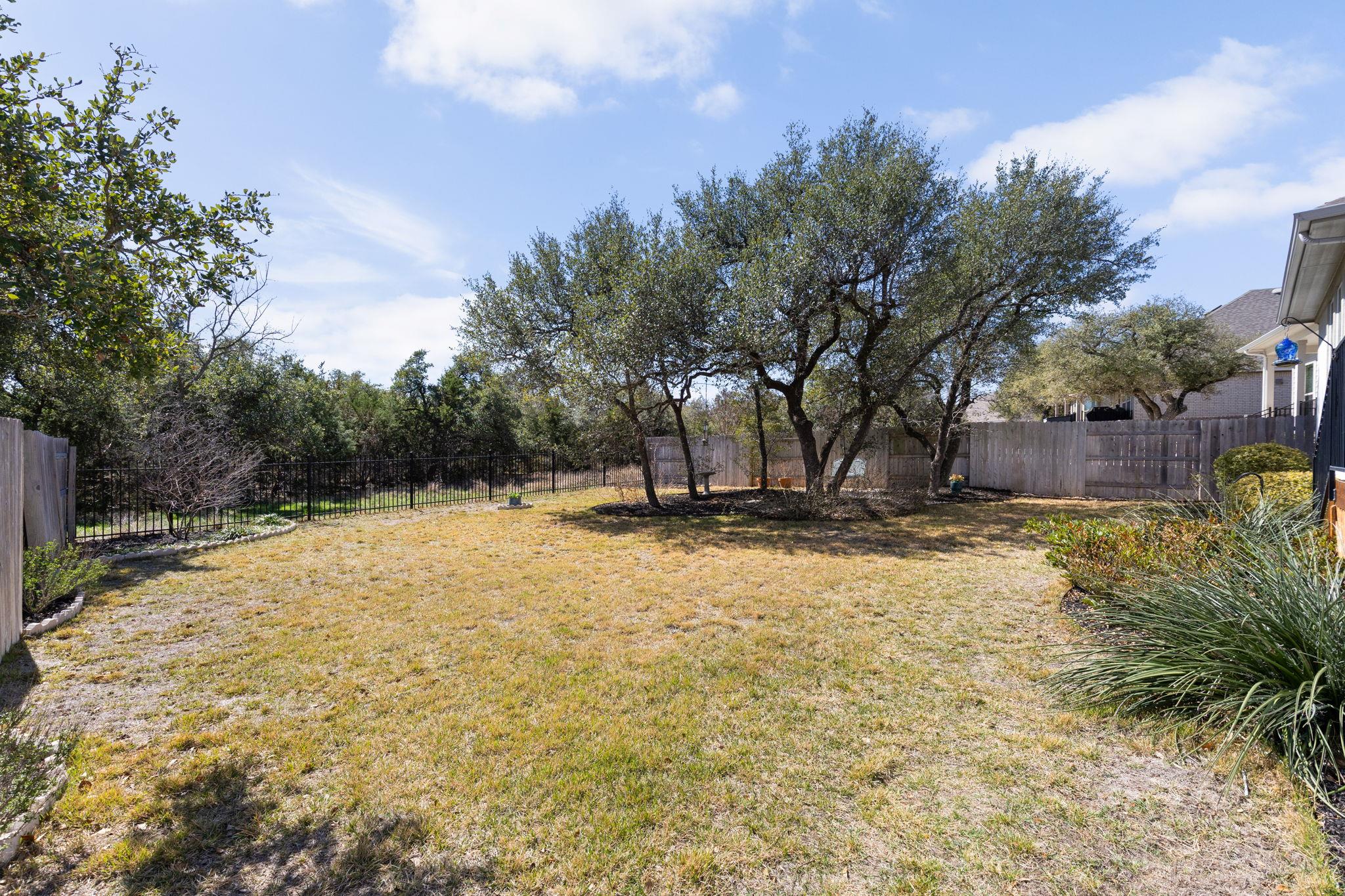 829 Pink Granite Blvd, Dripping Springs, TX 78620