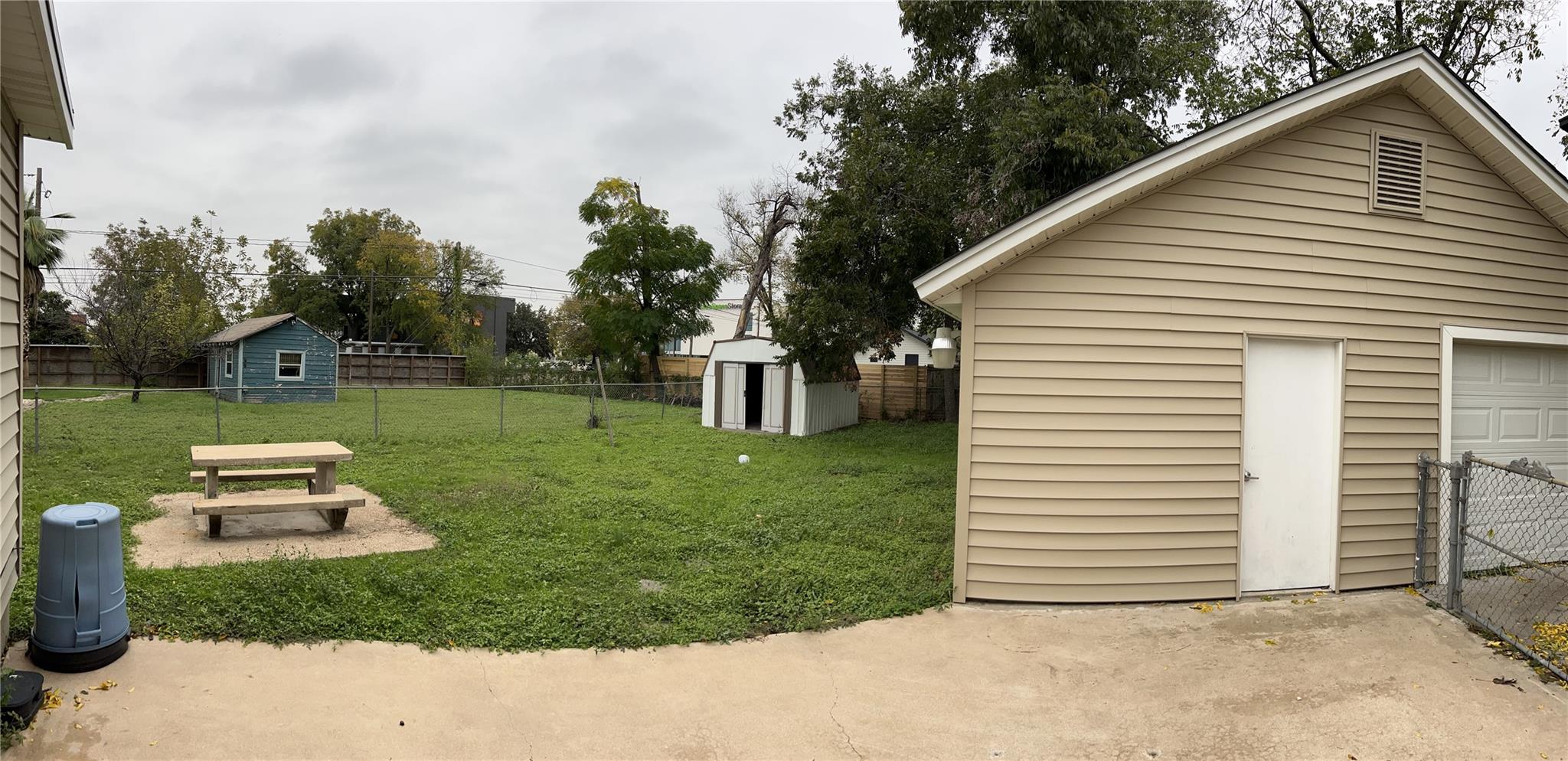 941 E 52nd St, Austin, TX 78751