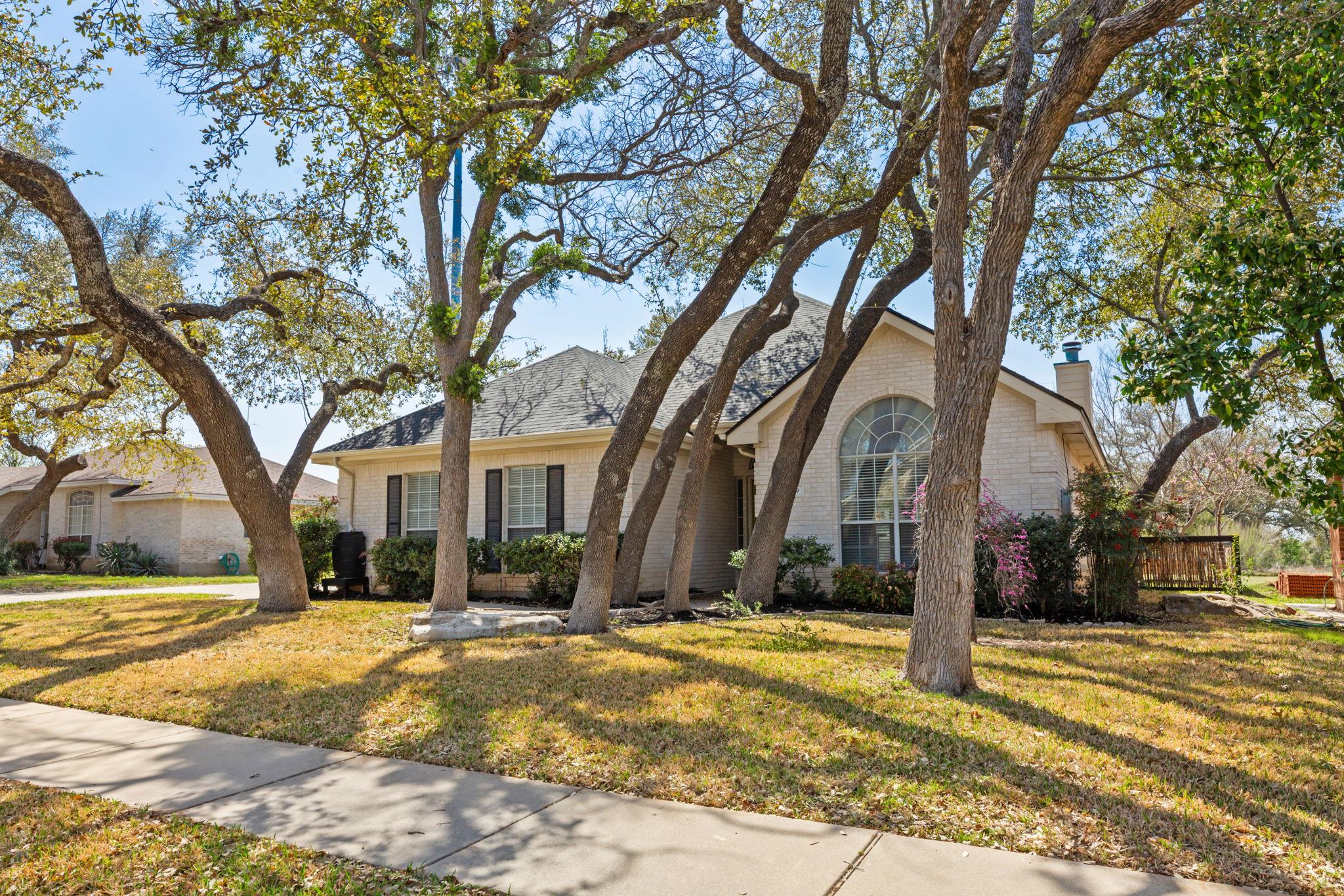 109 Riverview Dr, Georgetown, TX 78628