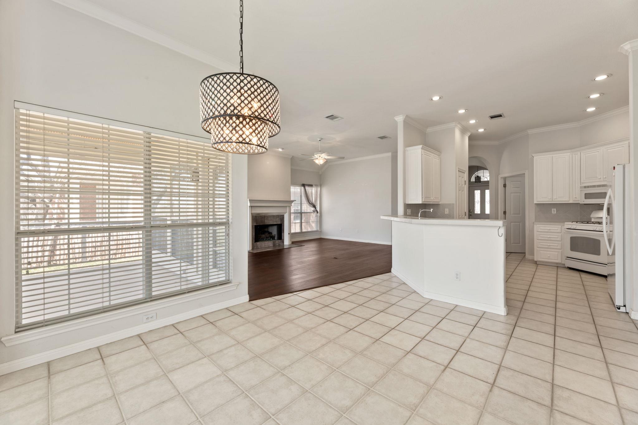 109 Riverview Dr, Georgetown, TX 78628