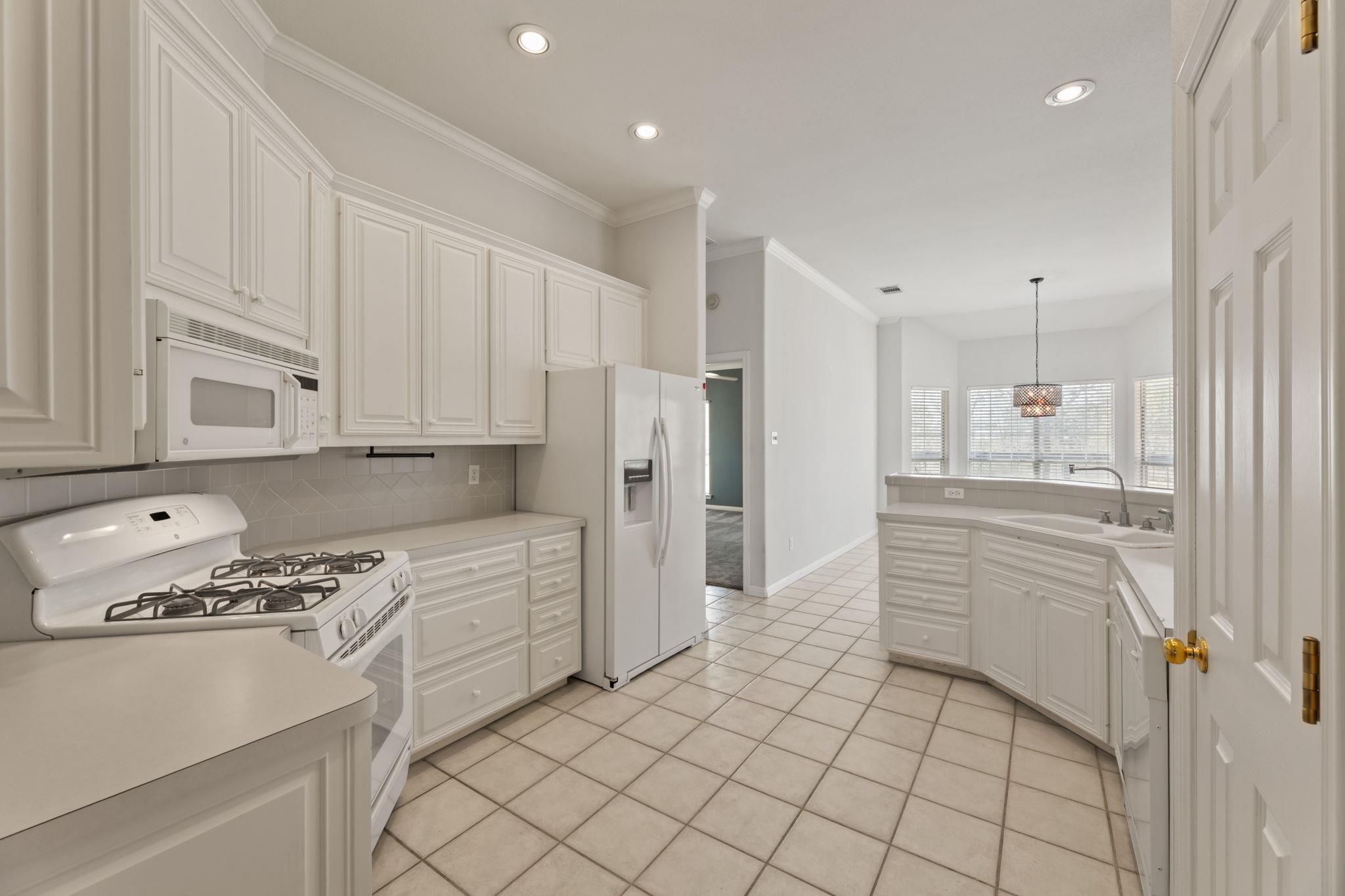 109 Riverview Dr, Georgetown, TX 78628