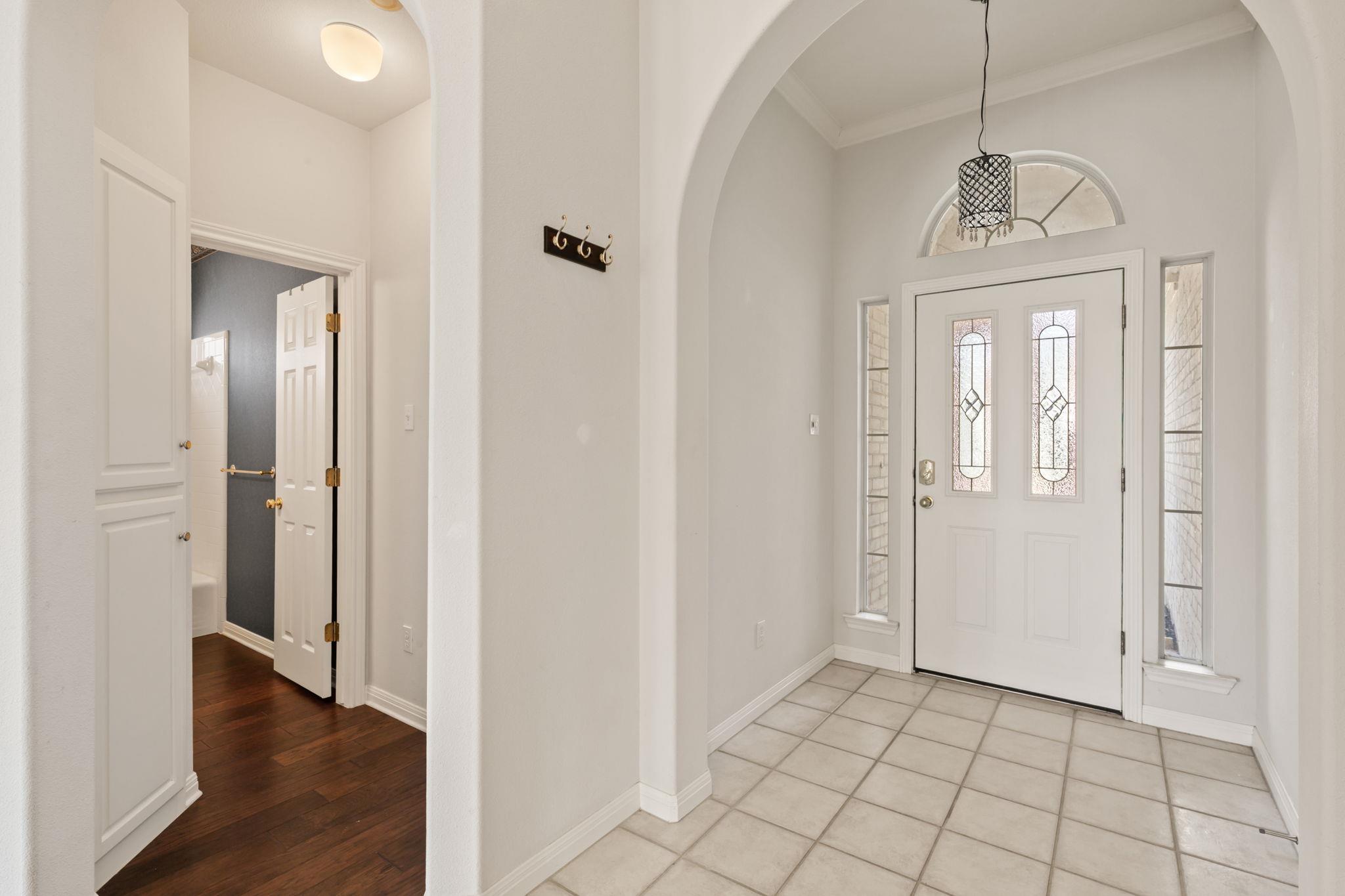 109 Riverview Dr, Georgetown, TX 78628