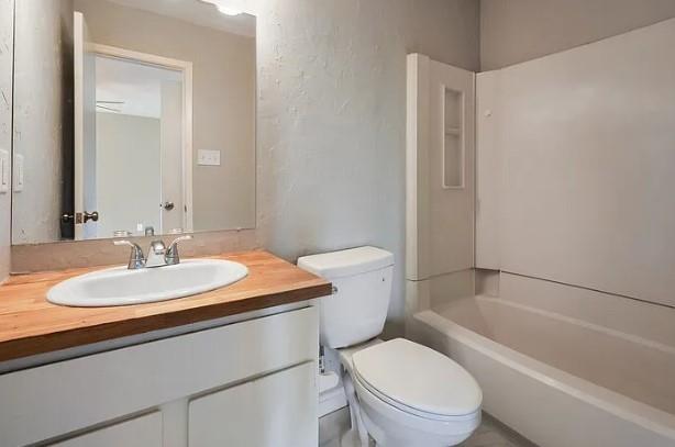 411 PARKHILL Cv # 411, Round Rock, TX 78664