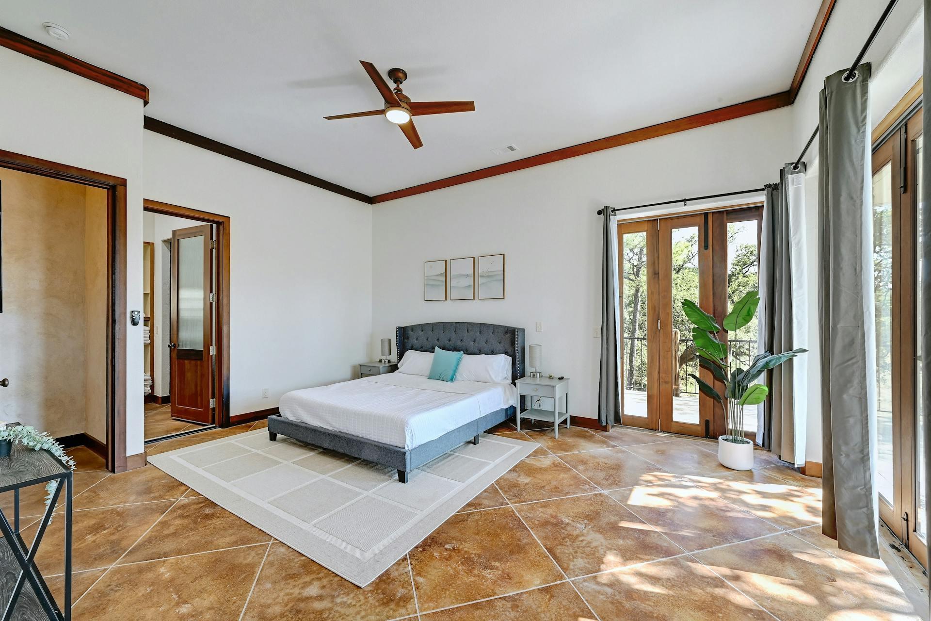 6021 Circle J Rd, Marble Falls, TX 78654