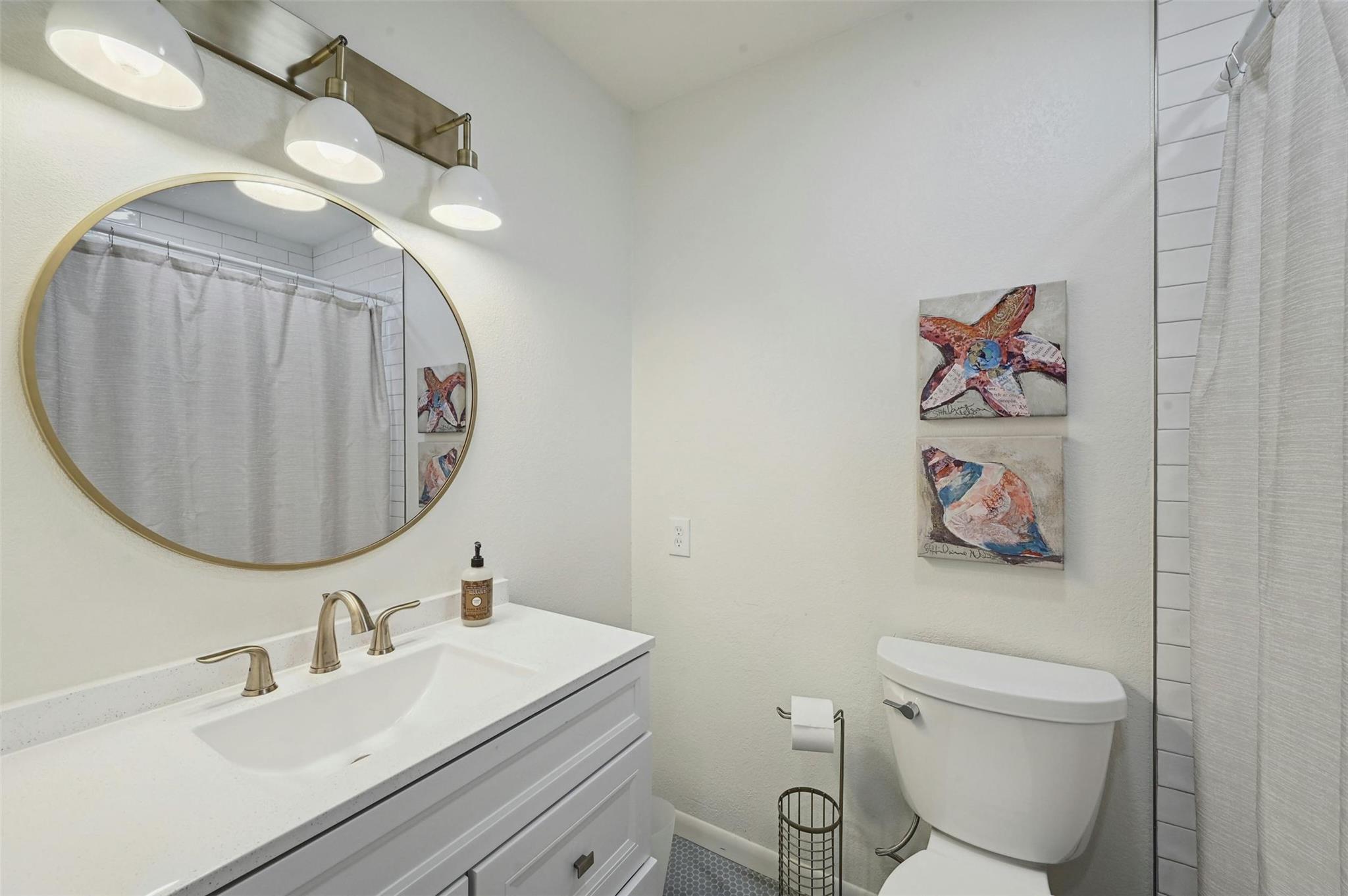 608 Sombrero Dr, Horseshoe Bay, TX 78657