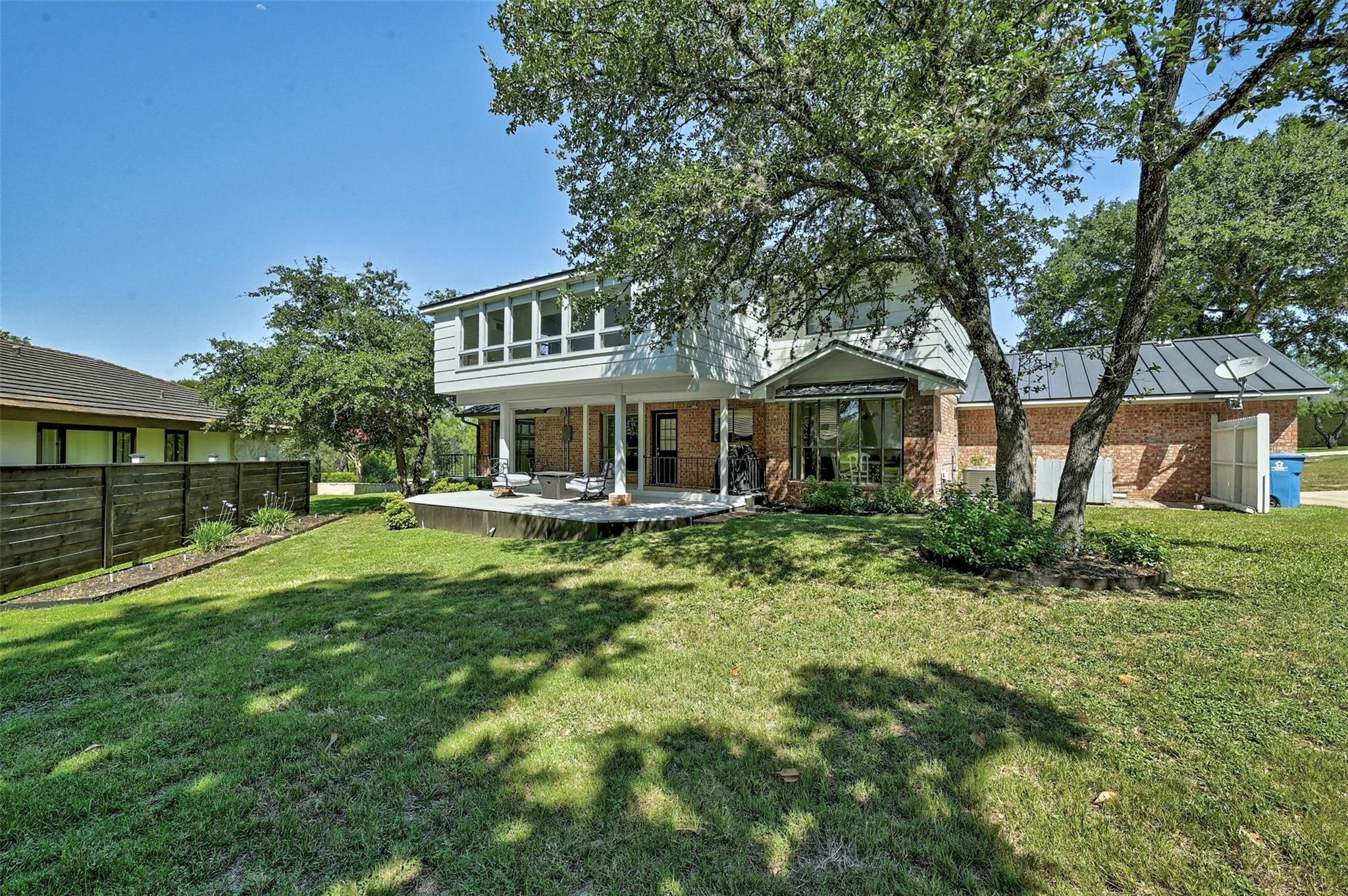 608 Sombrero Dr, Horseshoe Bay, TX 78657