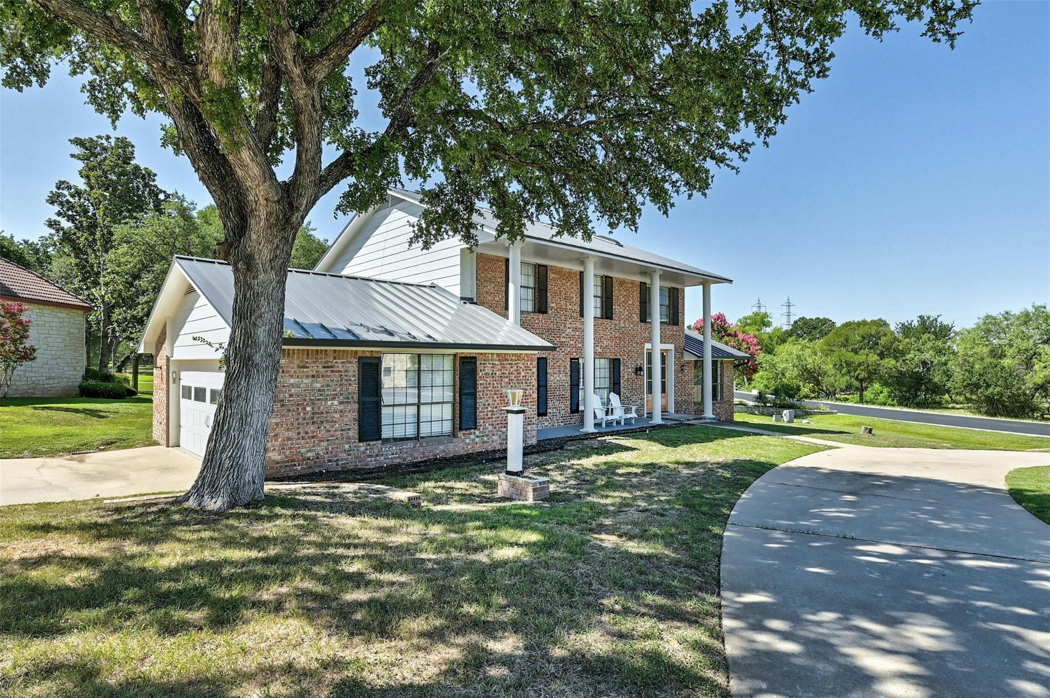 608 Sombrero Dr, Horseshoe Bay, TX 78657