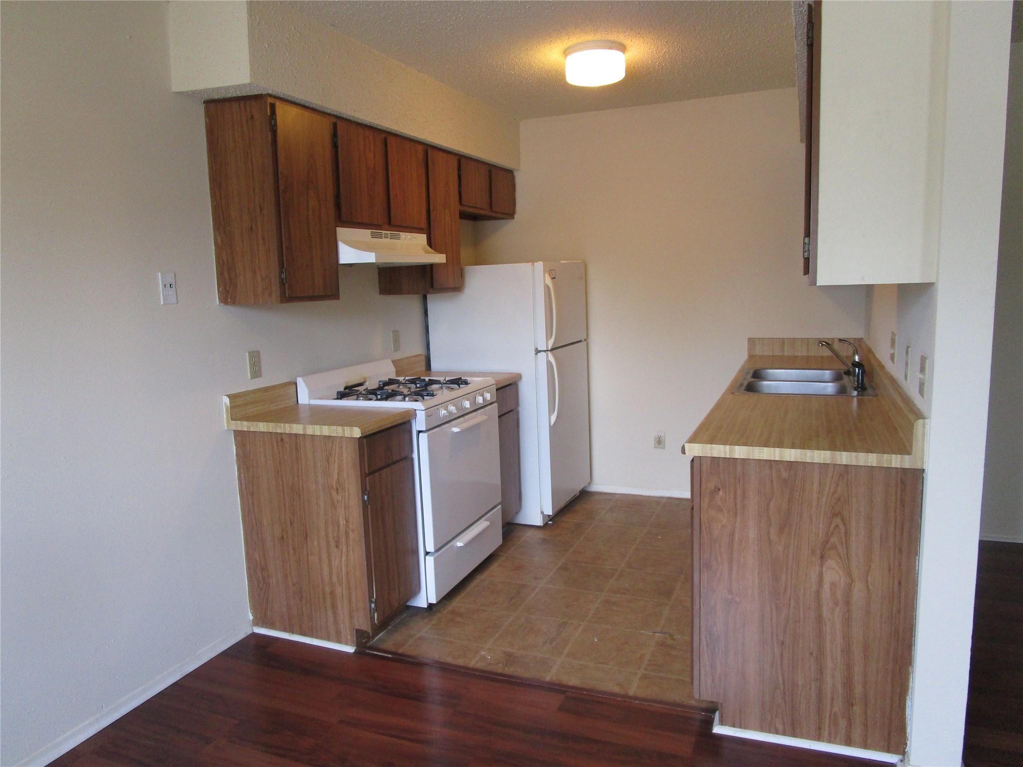 1203 W W. 49th St W # F, Austin, TX 78756