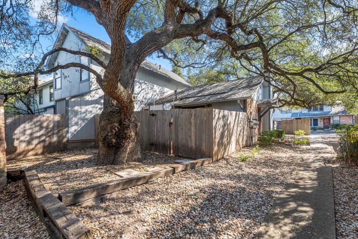 1411 Gracy Farms Ln # 85, Austin, TX 78758