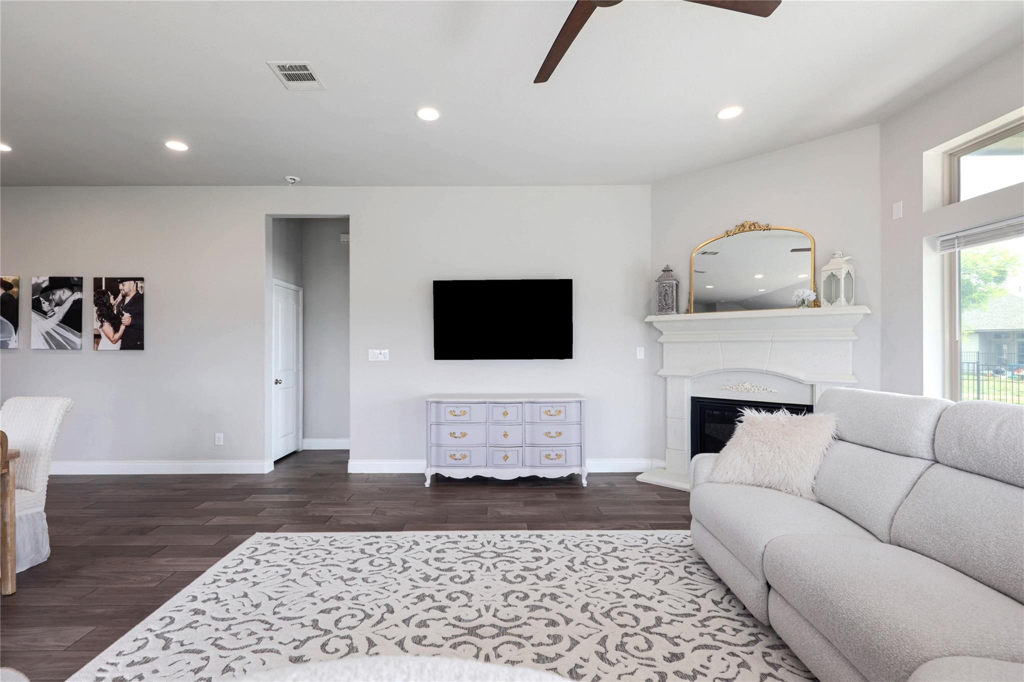 109 Cascia Cir, Liberty Hill, TX 78642