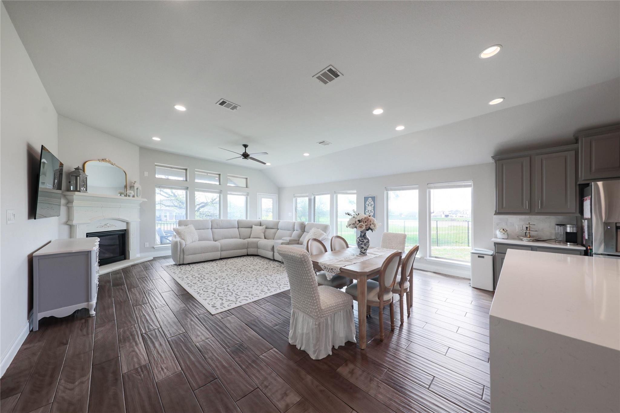 109 Cascia Cir, Liberty Hill, TX 78642