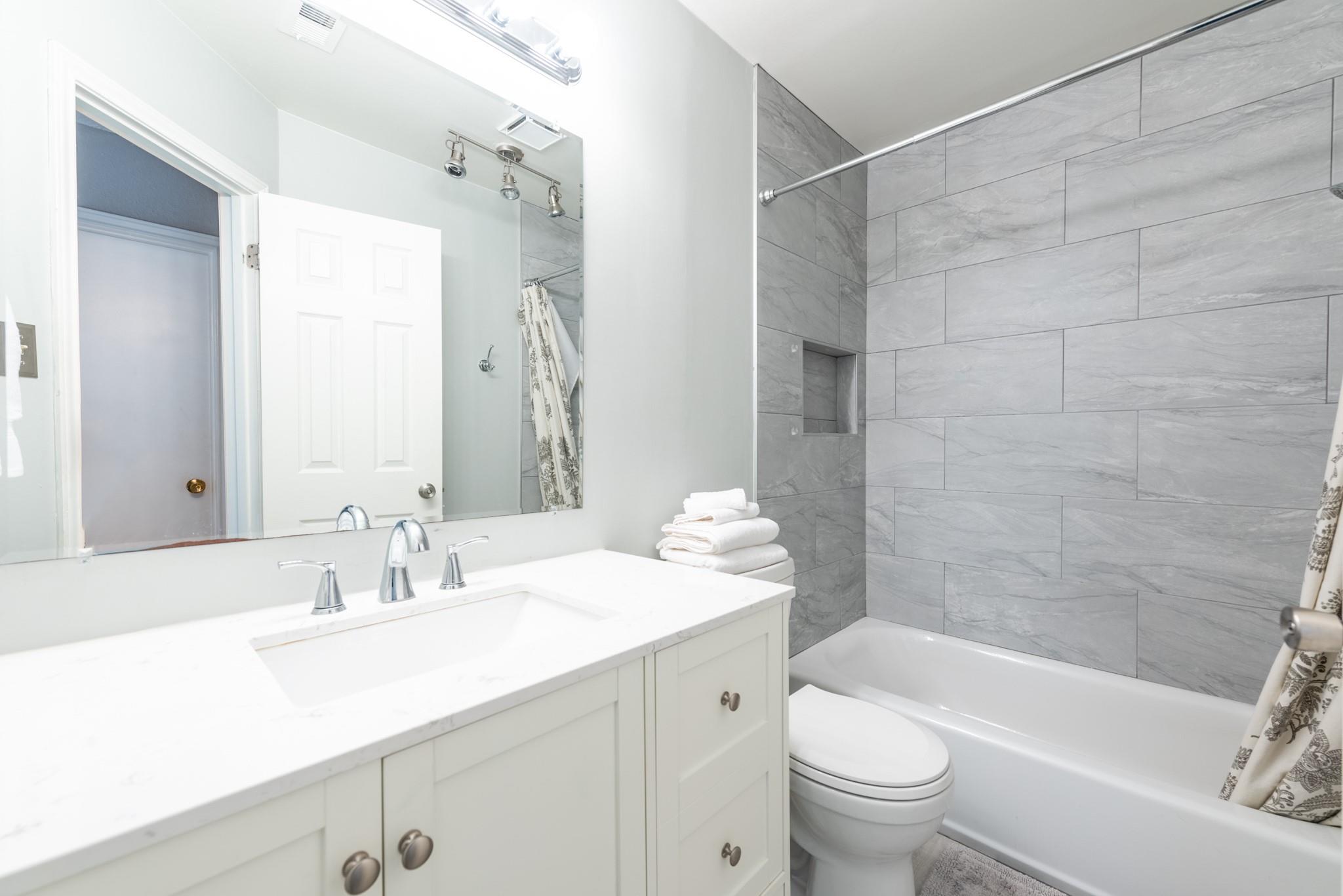 2640 Piping Rock Trl, Austin, TX 78748