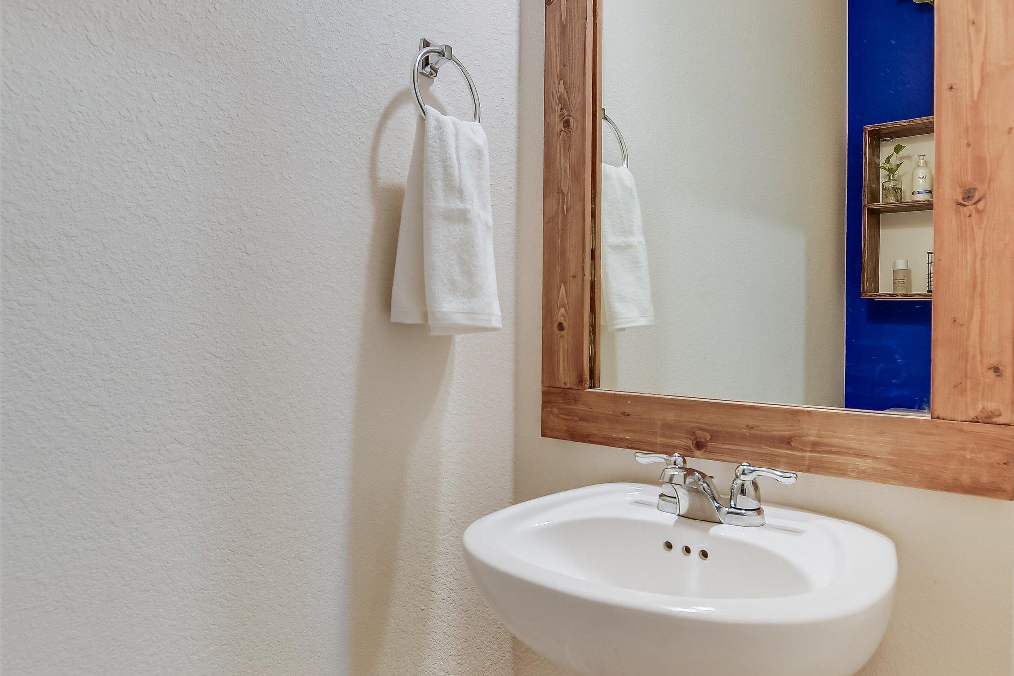 165 Crescent Heights Dr, Georgetown, TX 78628