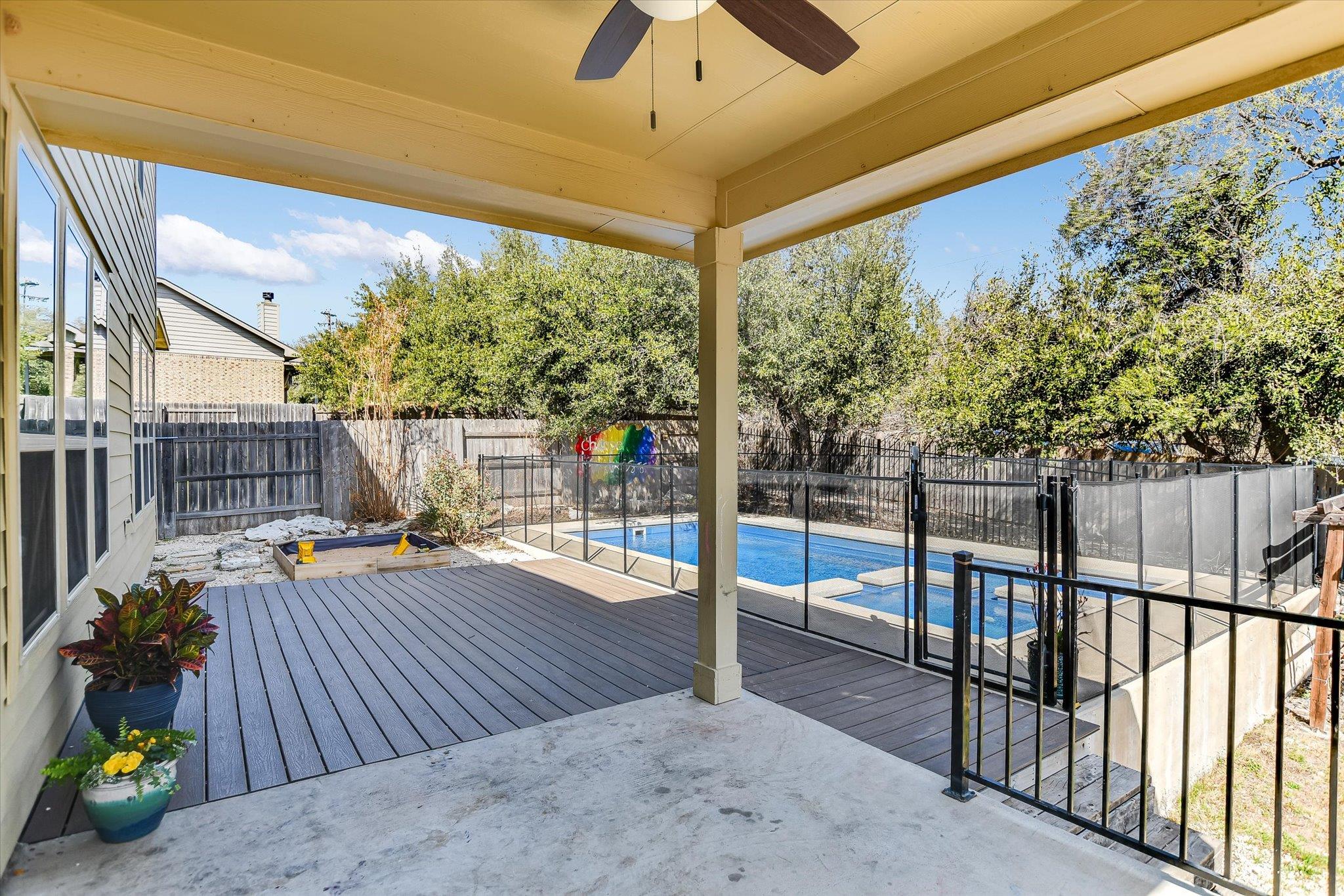 165 Crescent Heights Dr, Georgetown, TX 78628