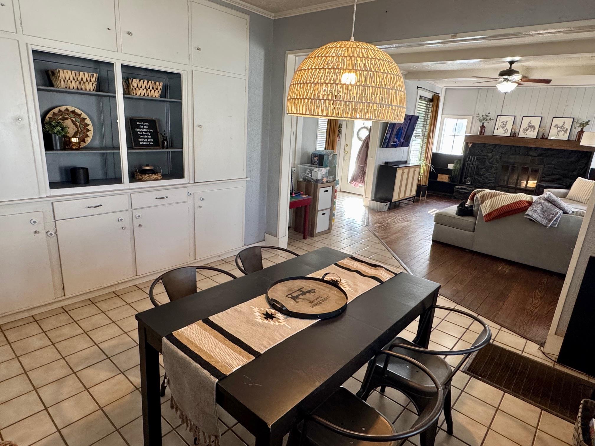 802 Hudgins St, Smithville, TX 78957