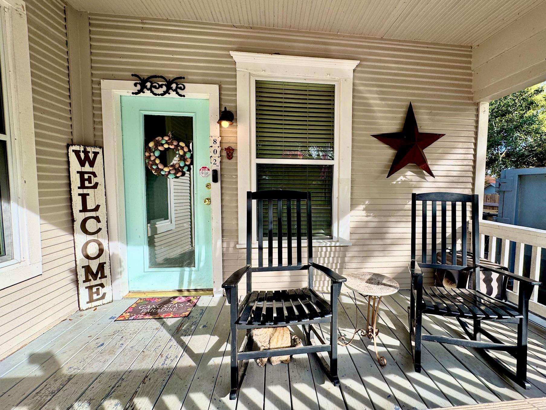 802 Hudgins St, Smithville, TX 78957