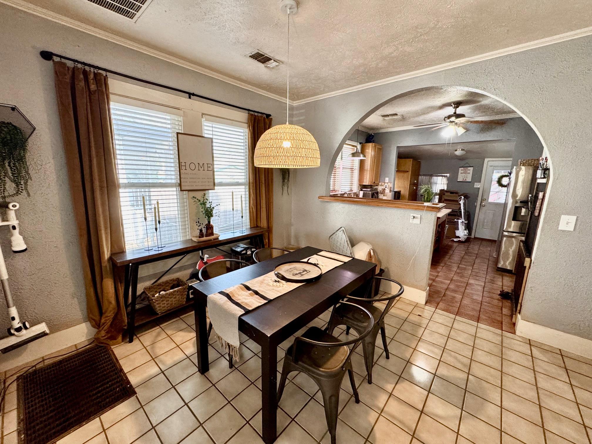 802 Hudgins St, Smithville, TX 78957