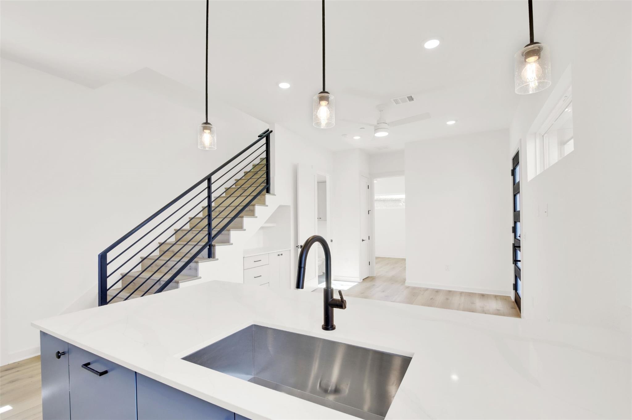 6119 Atwood St # 3, Austin, TX 78741