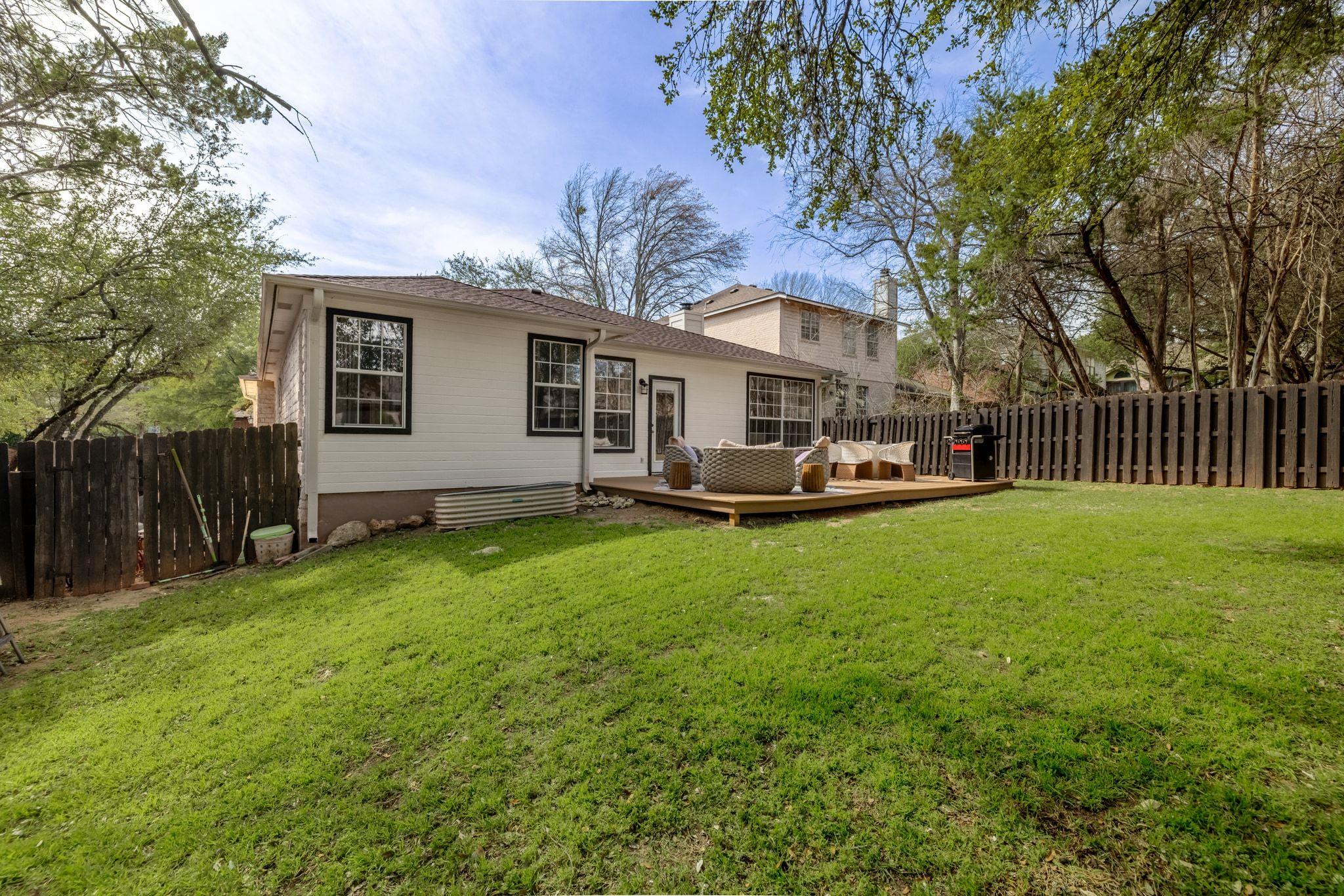 208 Sailors Run, Lakeway, TX 78734