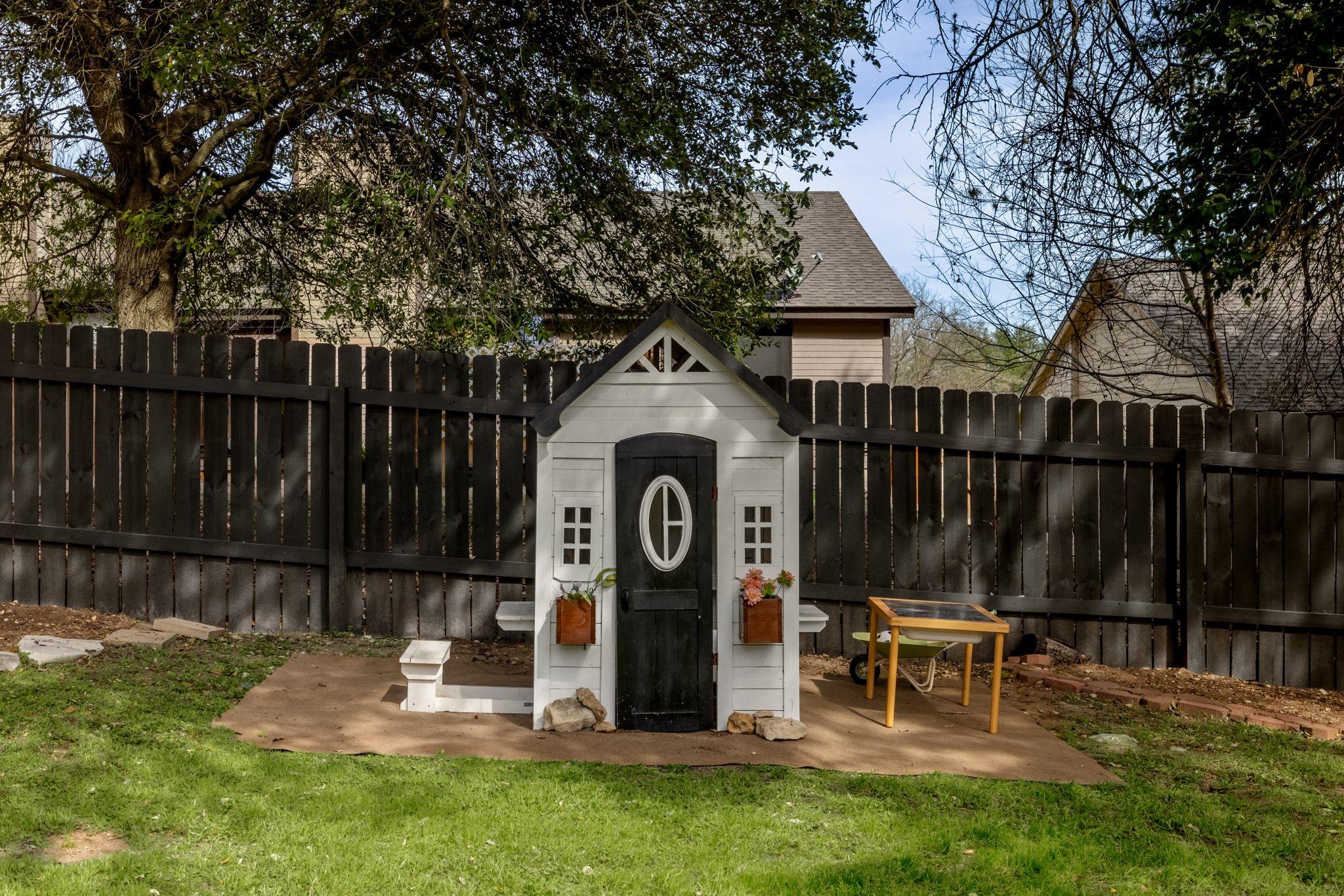 208 Sailors Run, Lakeway, TX 78734