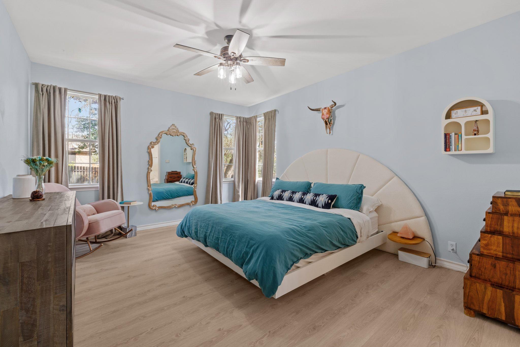 208 Sailors Run, Lakeway, TX 78734