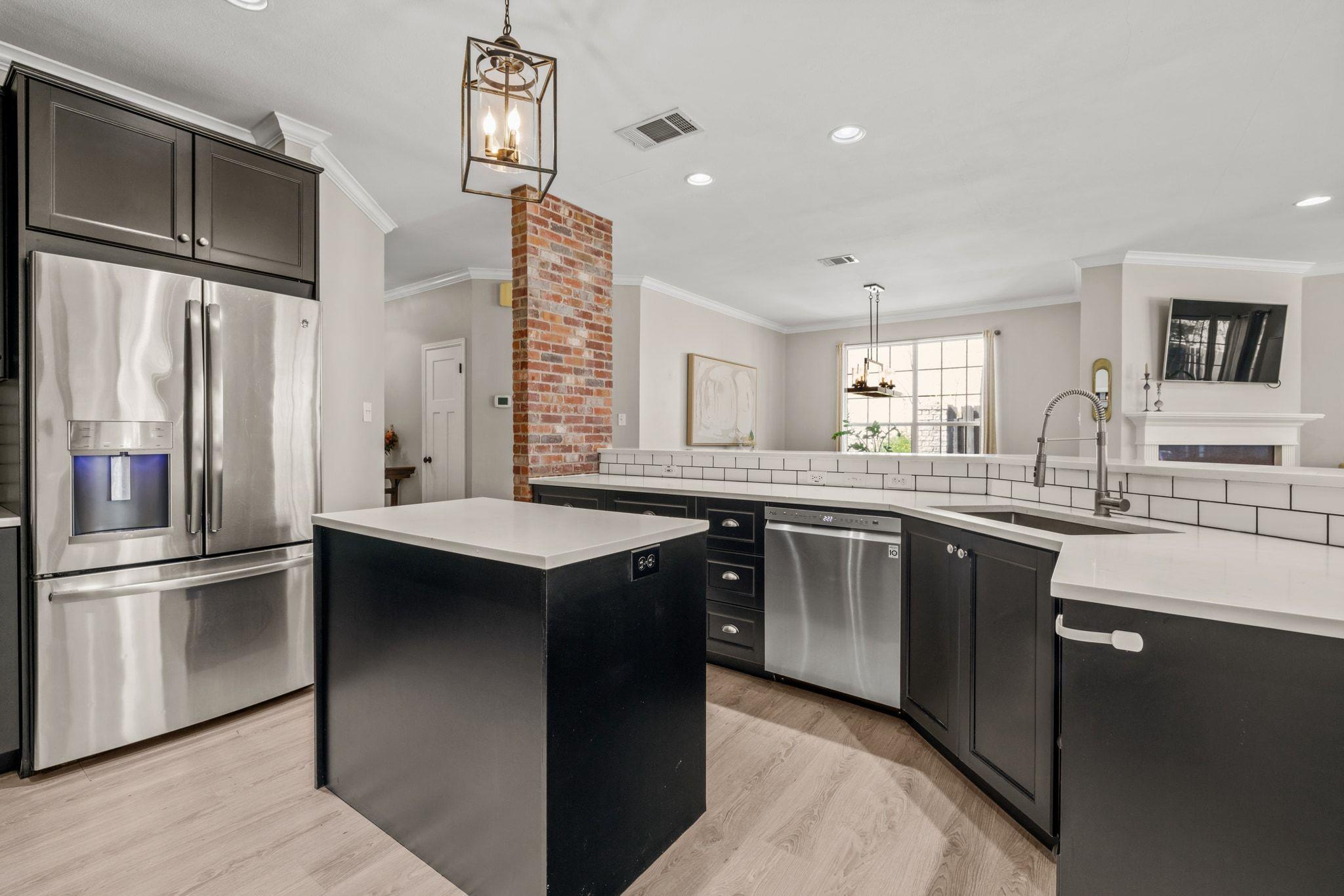 208 Sailors Run, Lakeway, TX 78734