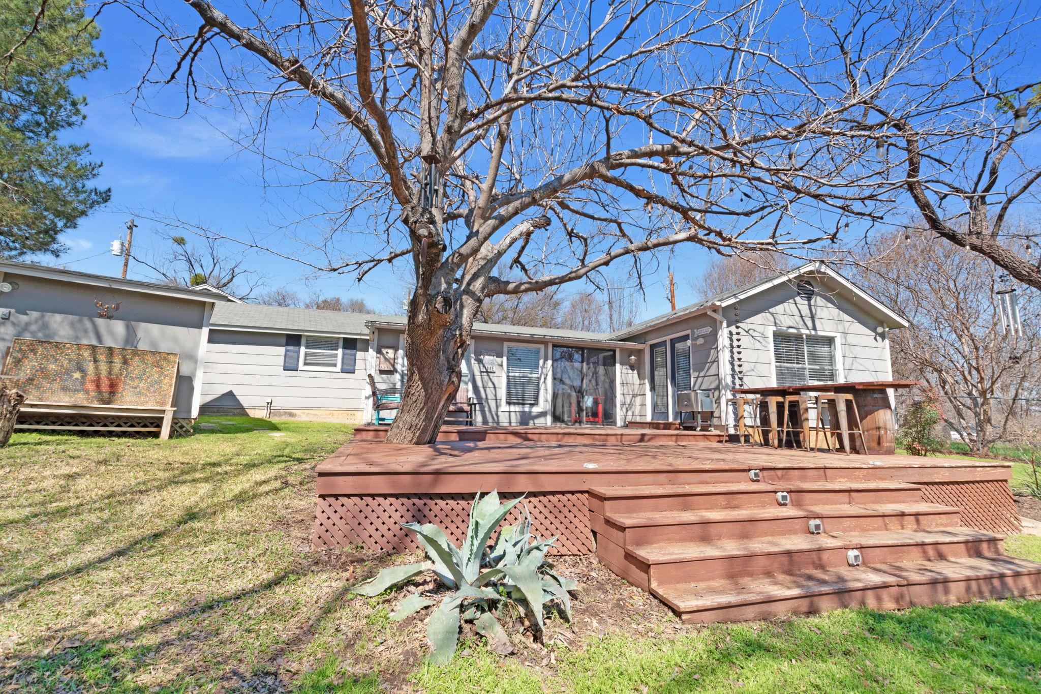 318 Clear Creek Dr, Burnet, TX 78611