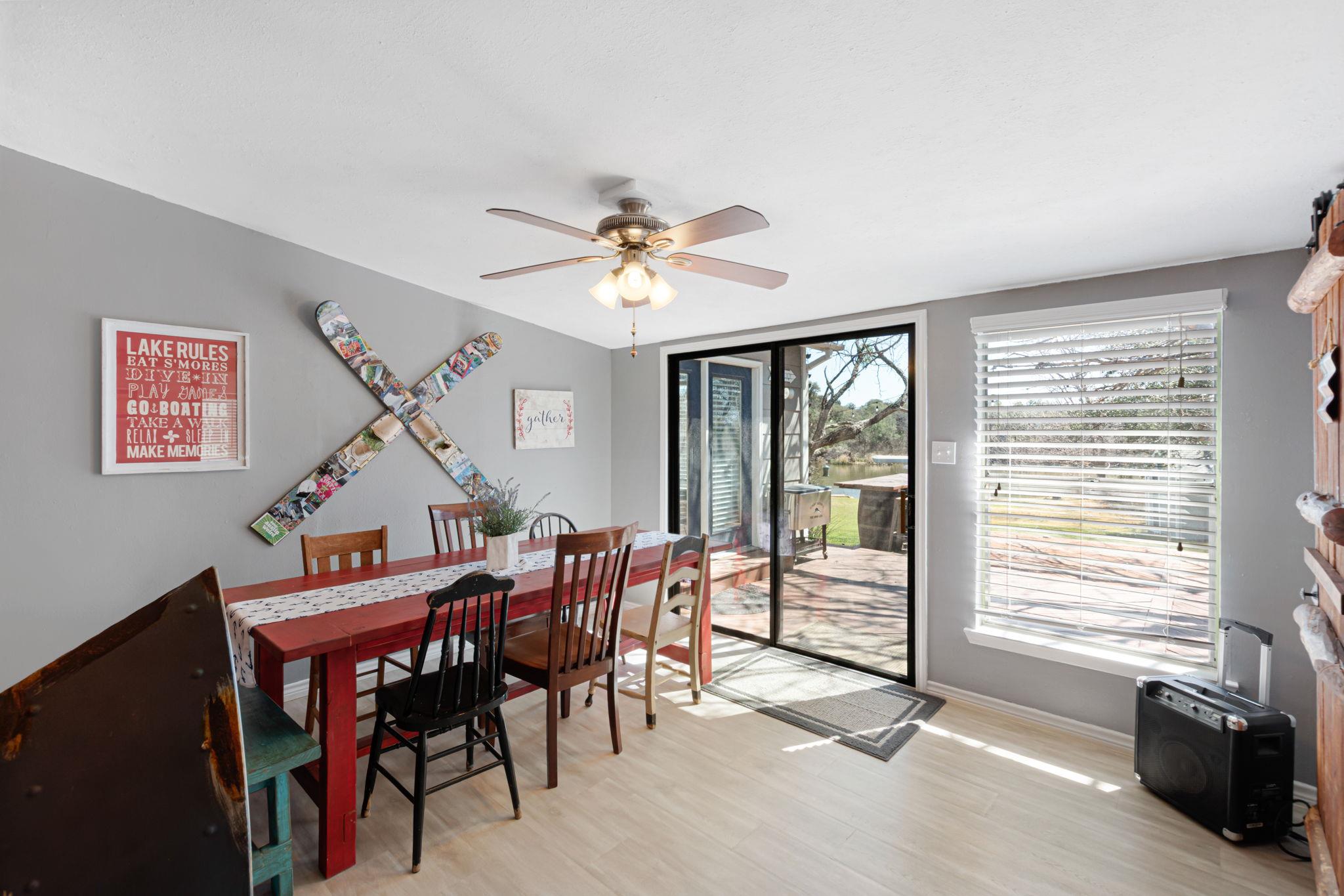 318 Clear Creek Dr, Burnet, TX 78611